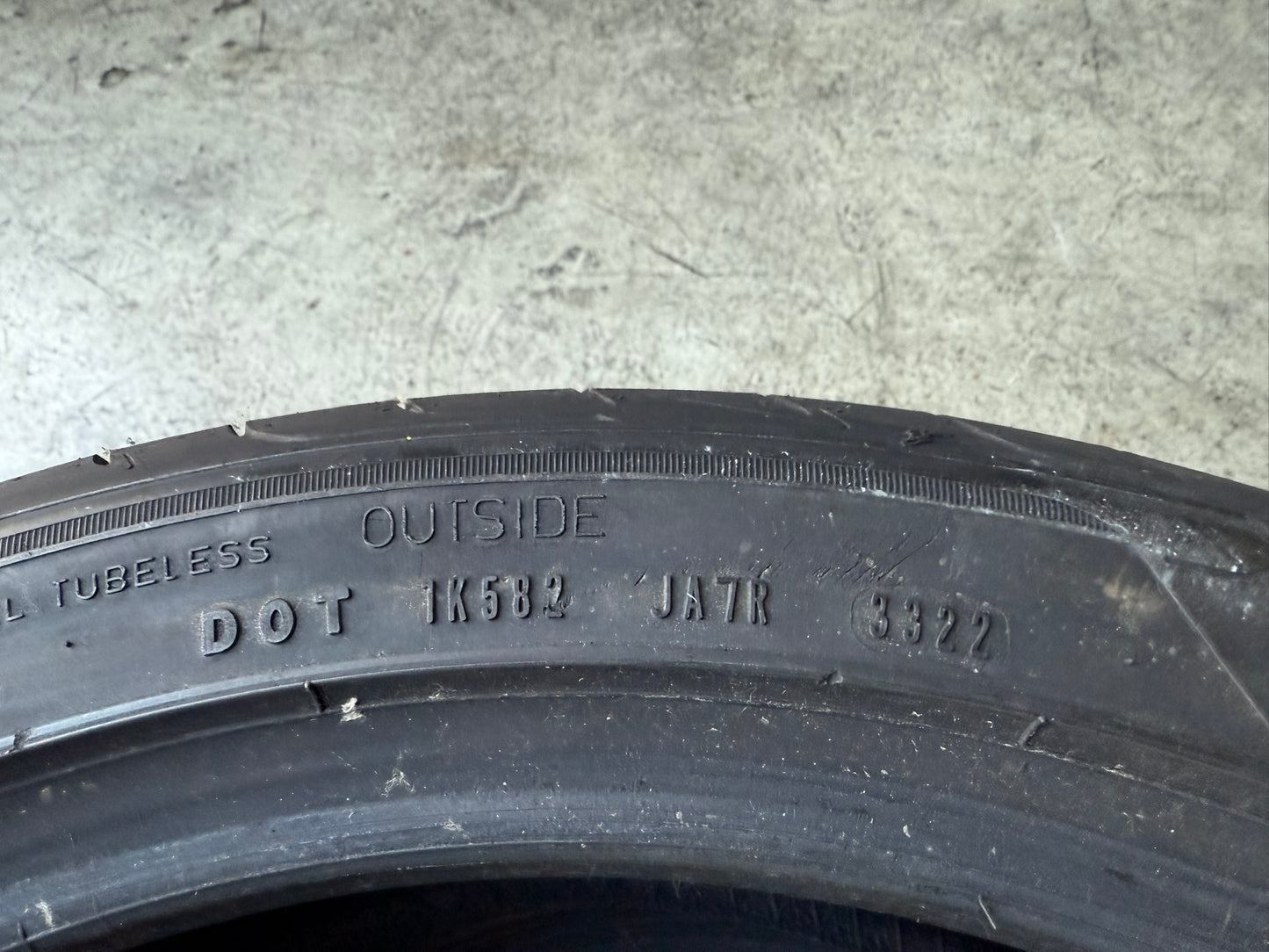 Usato: 2 Gomme 225/45R19 96W XL Goodyear Estive 85% residui