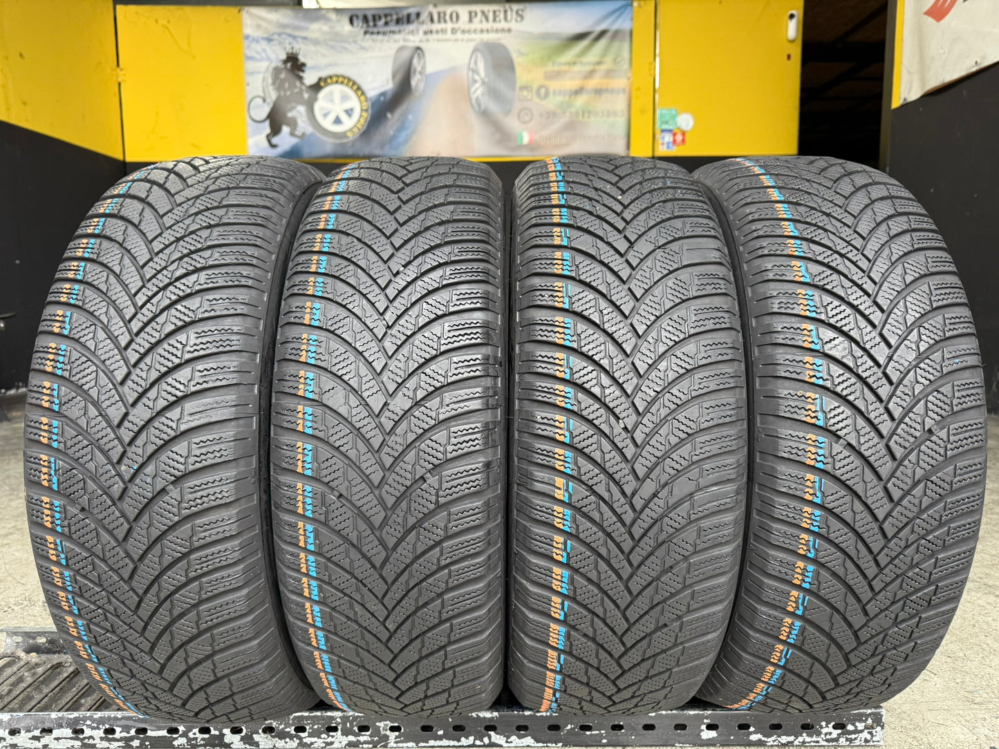 Usato: 4 Gomme 215/60R17 96H Firestone Invernali 80% residui