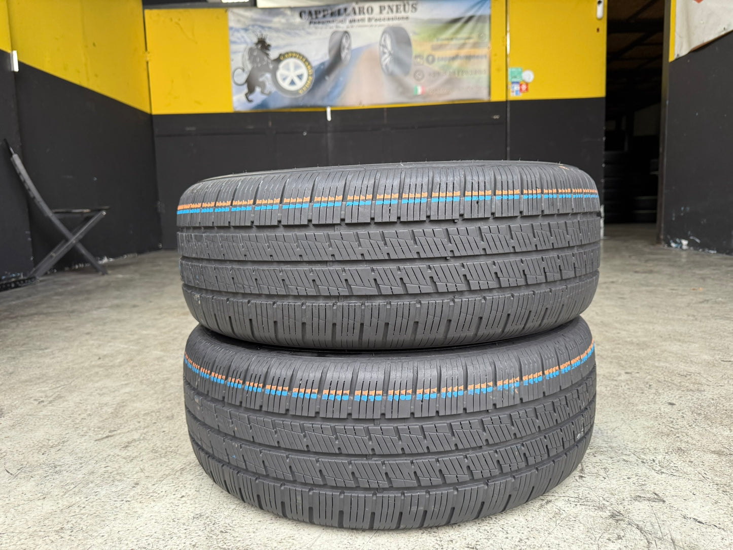 Usato: 2 Gomme 215/60R17C 109/107T Hankook 4 Stagioni 70% residui