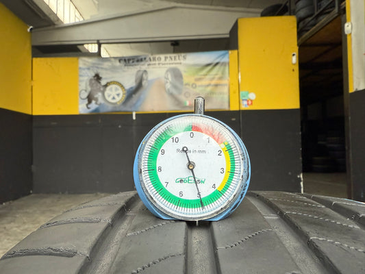 Usato: 2 Gomme 235/55R18 100V Bridgestone Estive 80% residui