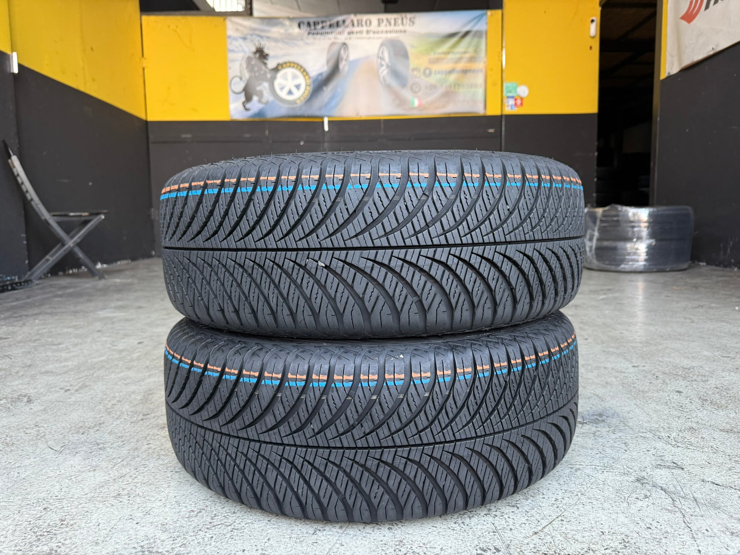 Usato: 2 Gomme 215/60R16 95V Goodyear 4 Stagioni 95% residui