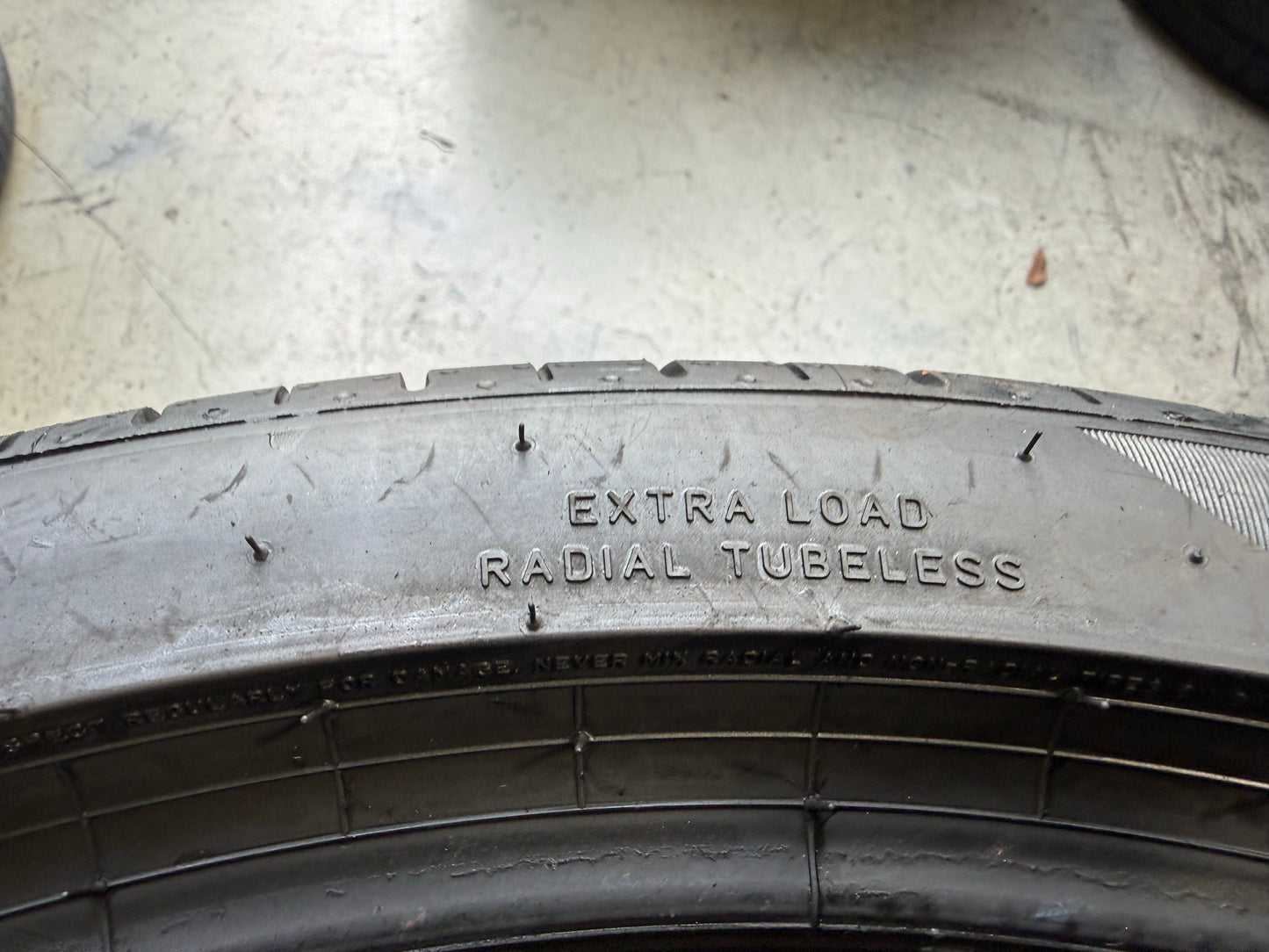 Usato: 2 Pneumatici Pirelli P Zero (PZ4) Sport 315/30R23 111Y XL * FSL Estivi 80% Residui