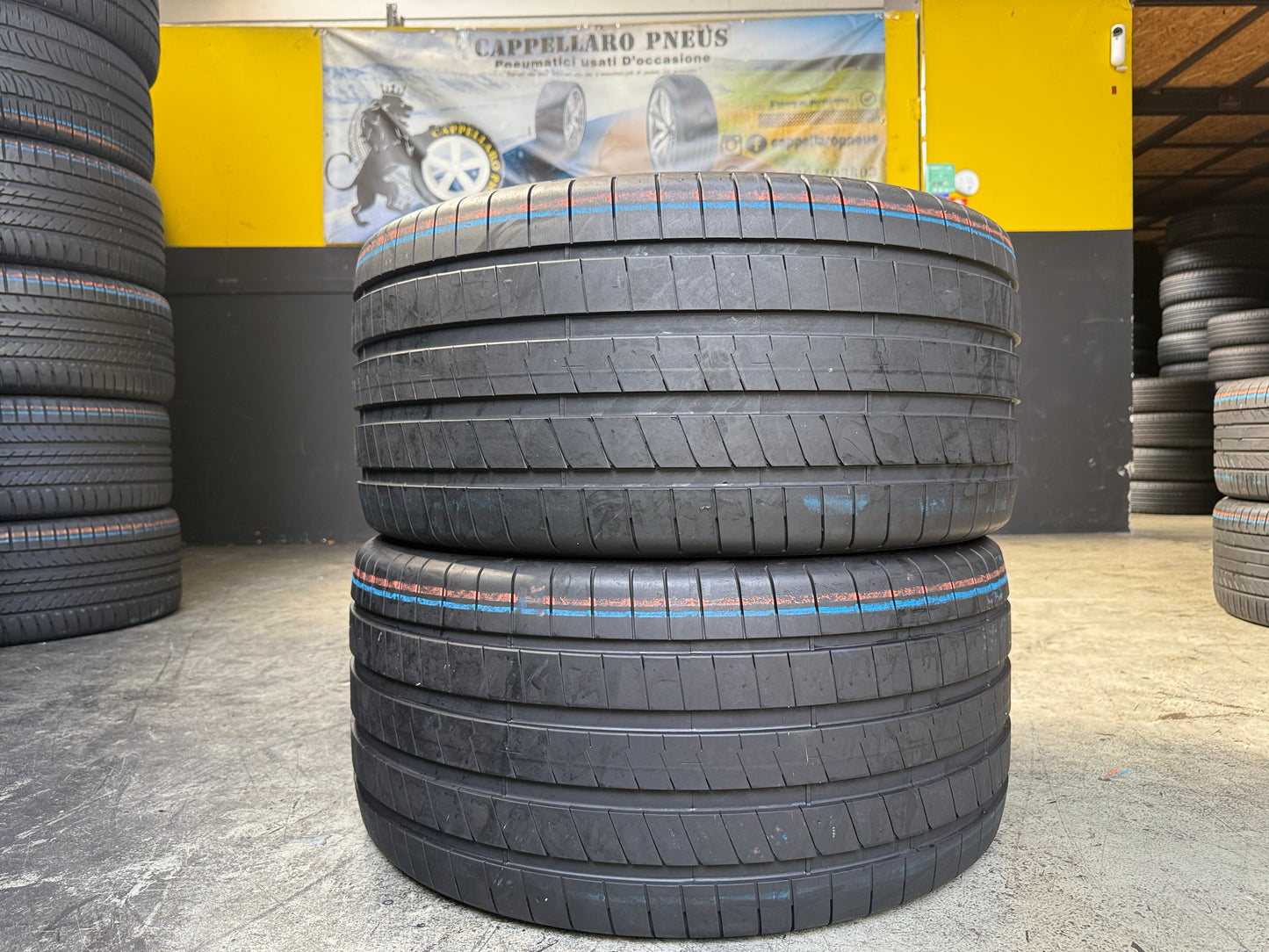 Usato: 2 Pneumatici Goodyear Eagle F1 Asymmetric 6 325/35R22 114Y XL MFS EVR Estivi 95% Residui