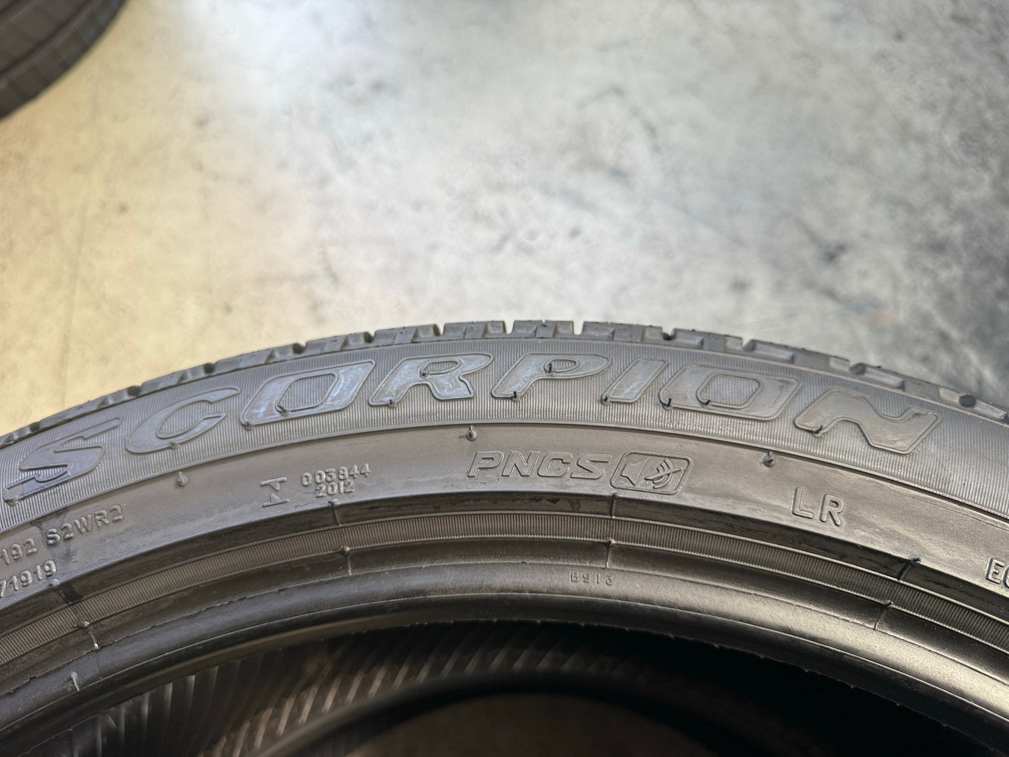 Usato: 2 Pneumatici Pirelli Scorpion Zero All Season 275/40R22 108Y XL LR PNCS 98% Residui