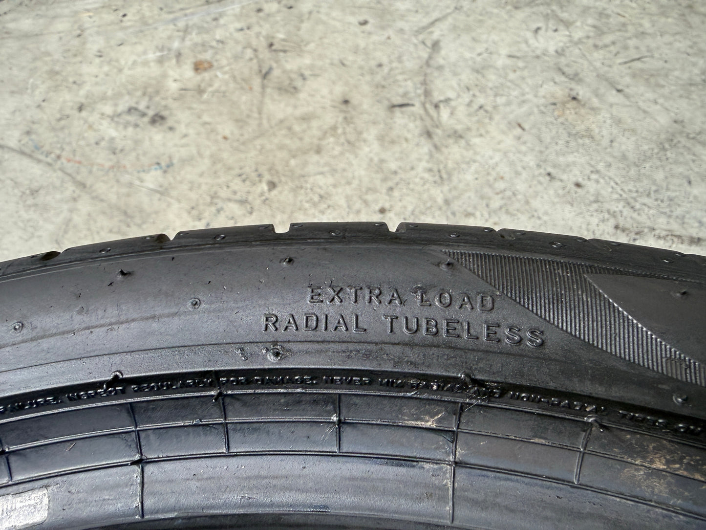 Usato: 2 Pneumatici Pirelli P Zero PZ4 315/30R22 107Y XL * FSL Estivi 85% Residui DOT 2025