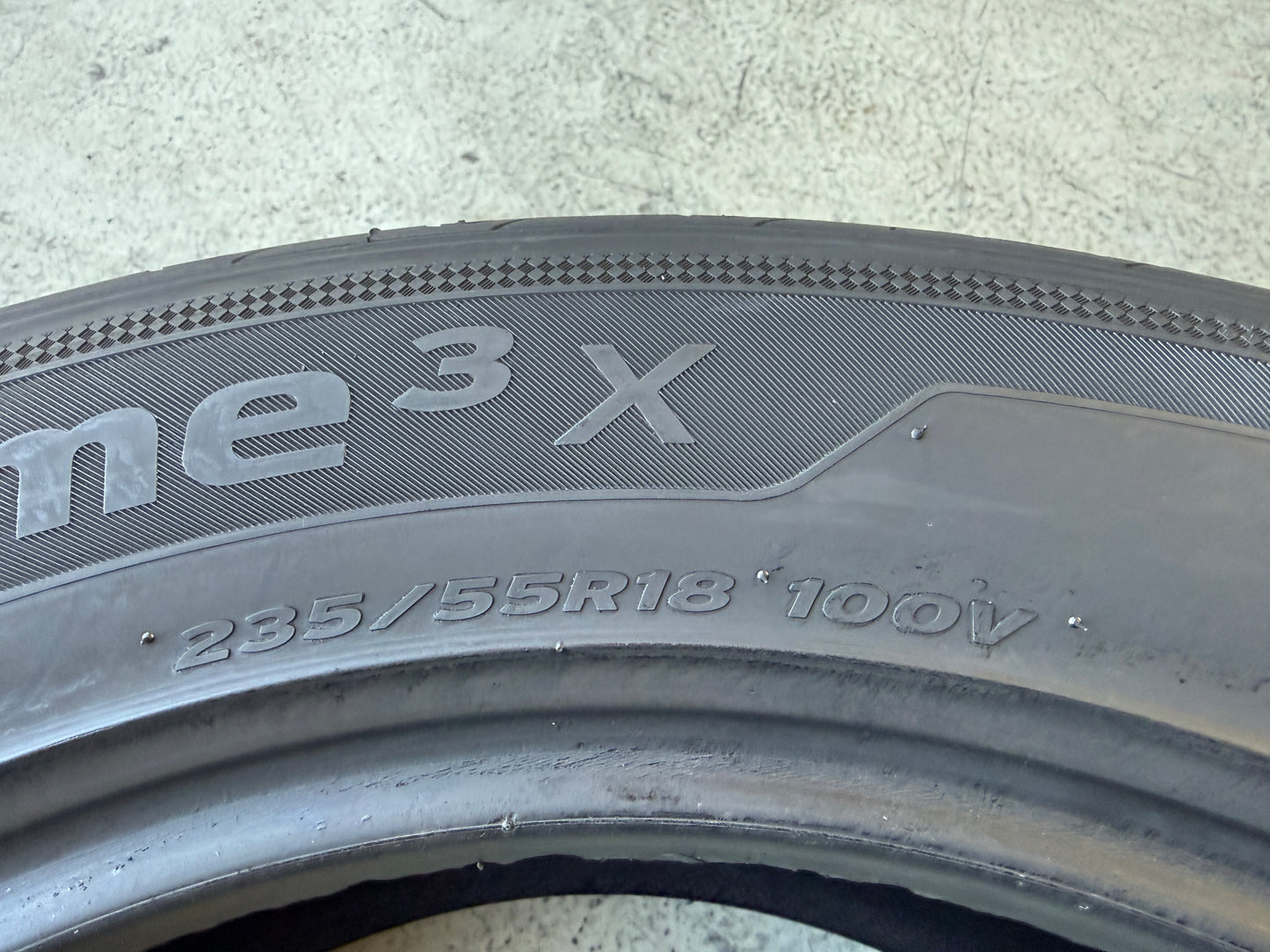 Usato: 4 Gomme 235/55R18 100V Hankook Estive 90% residui