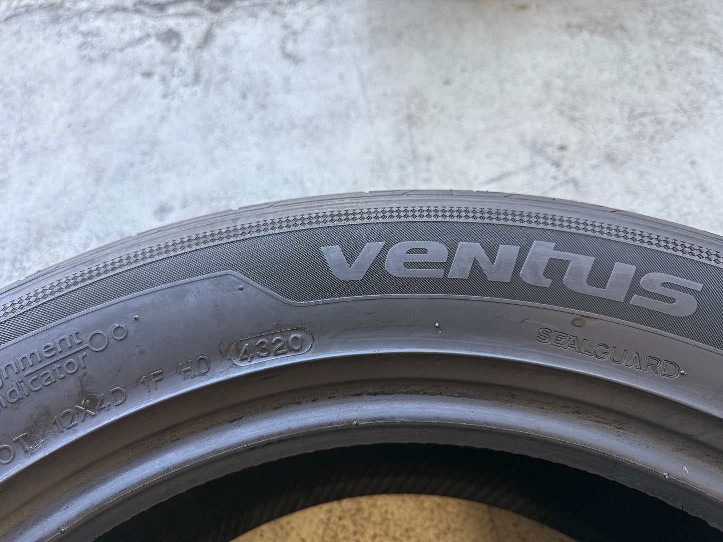 Usato: 4 Gomme 235/55R18 100V Hankook Estive 90% residui