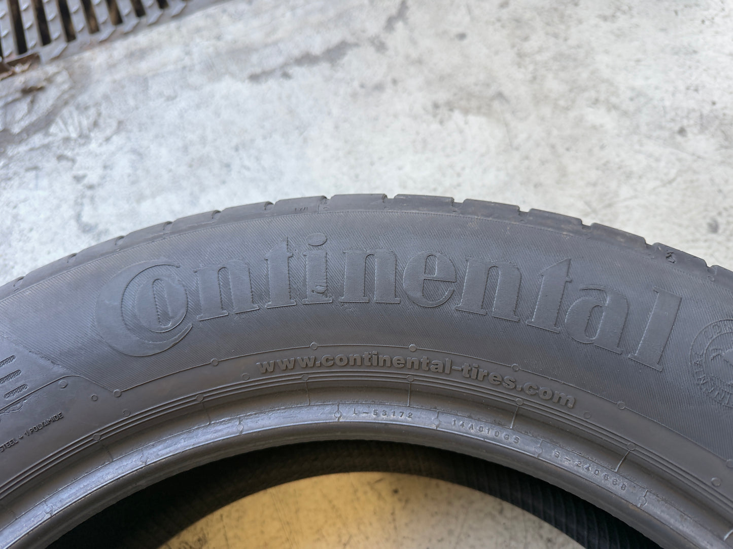 Usato: 4 Gomme 215/60R17 96H Continental Estive 90% residui