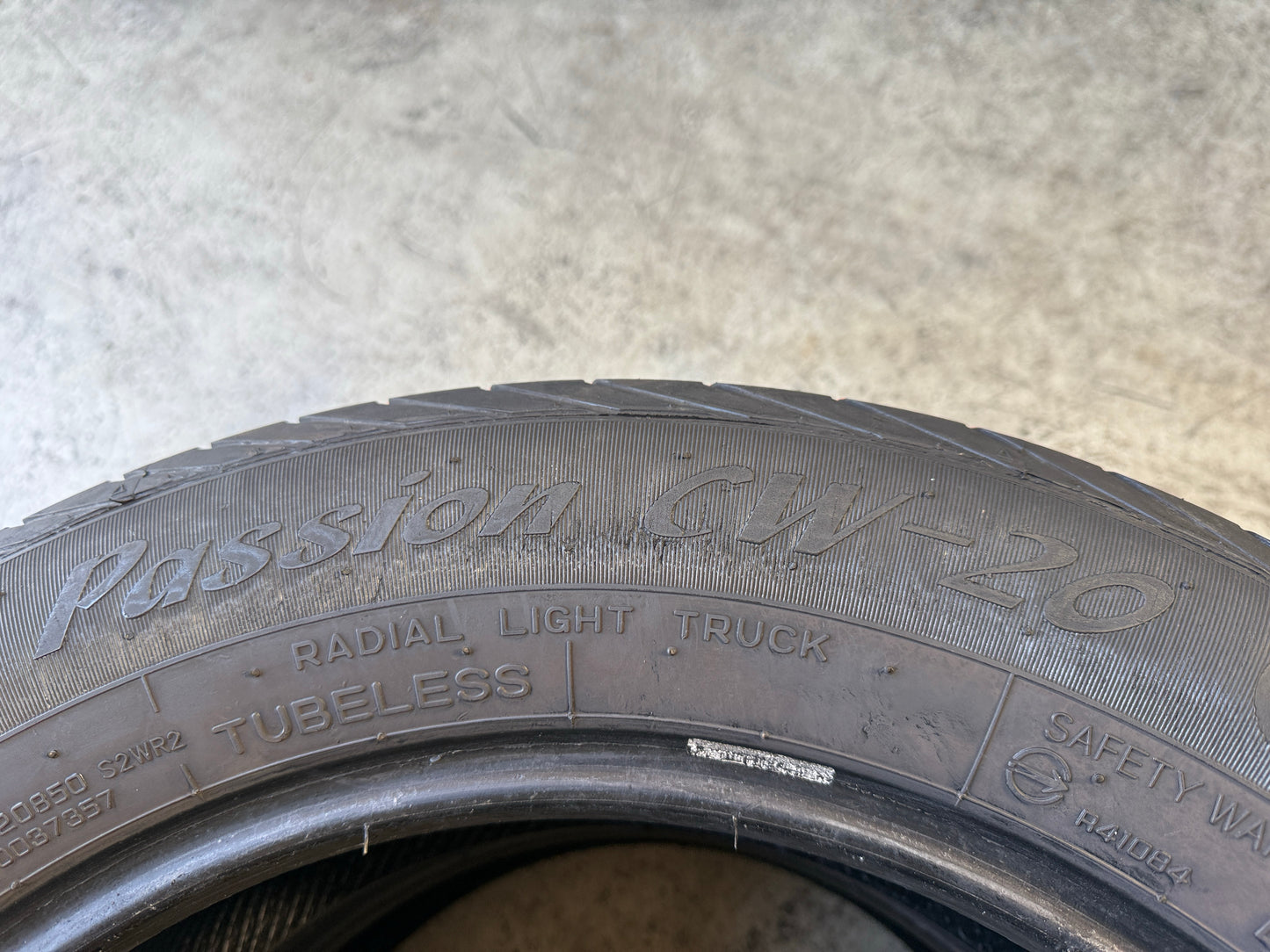 Usato: 2 Gomme 215/60R17C 109/107T Nankang Estive 90% residui