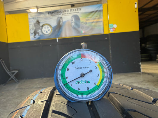 Usato: 2 Gomme 215/60R17C 109/107T Nankang Estive 90% residui