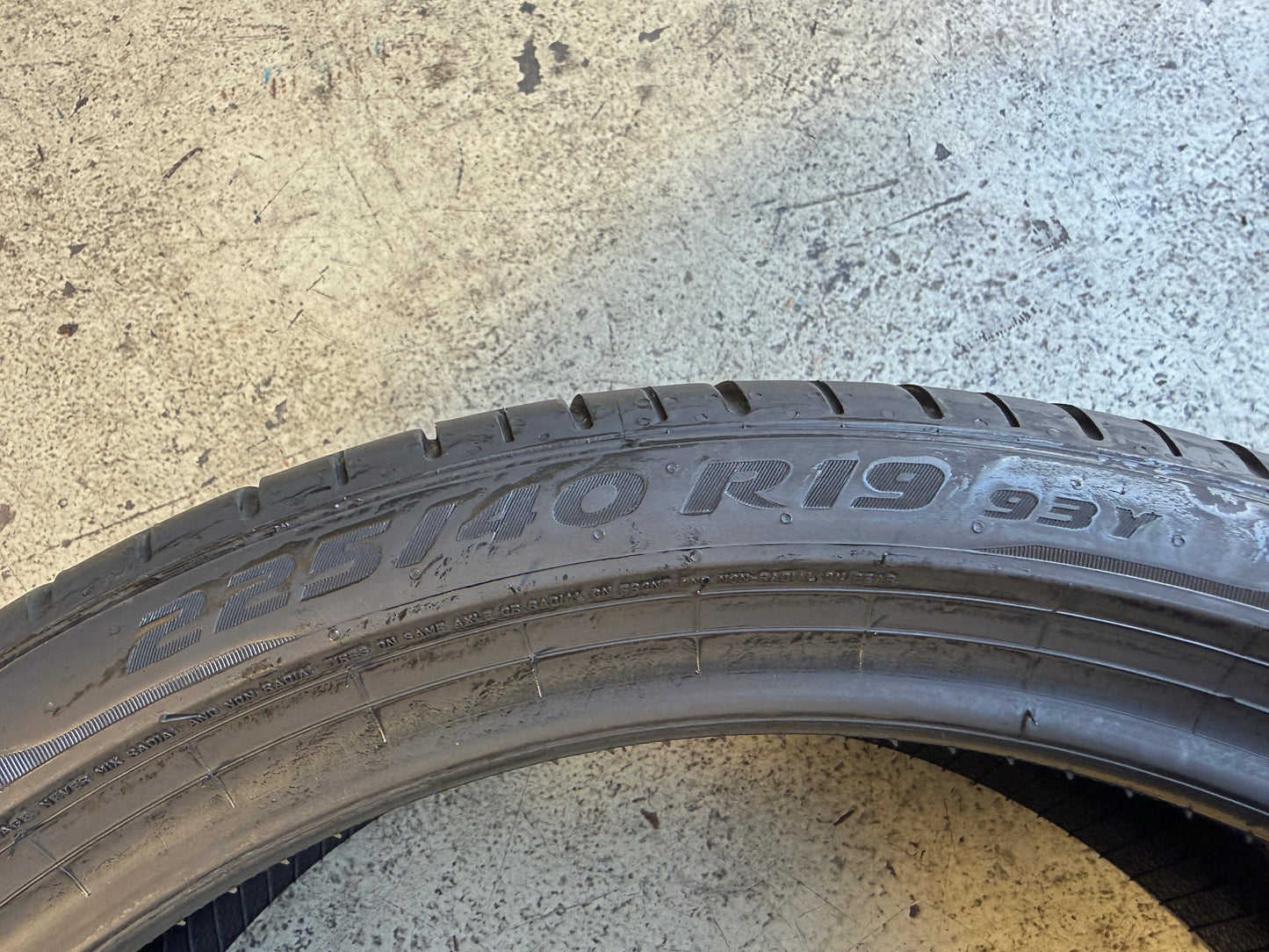 Usato: 1 Gomma 225/40R19 93Y XL Pirelli Estiva 90% residui