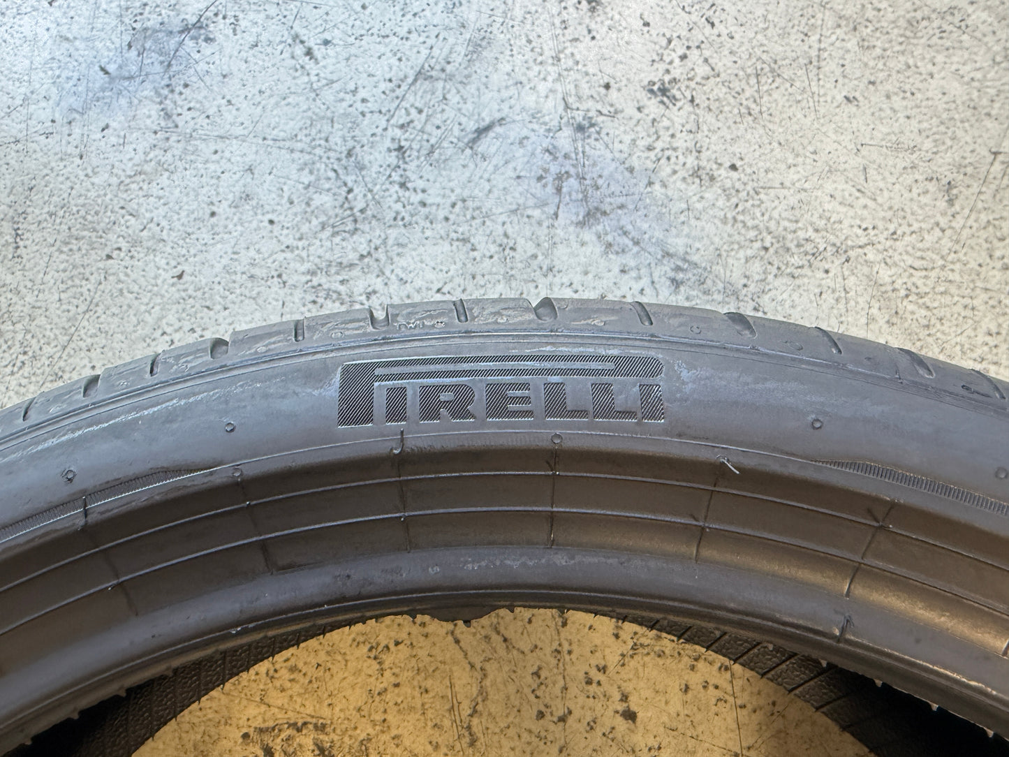 Usato: 1 Gomma 225/40R19 93Y XL Pirelli Estiva 90% residui