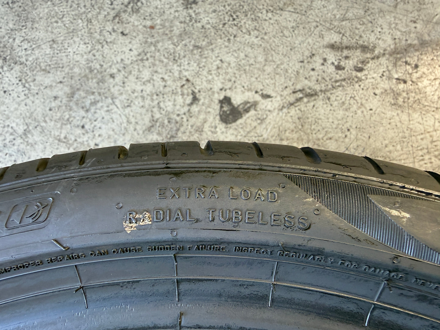 Usato: 1 Gomma 225/40R19 93Y XL Pirelli Estiva 90% residui