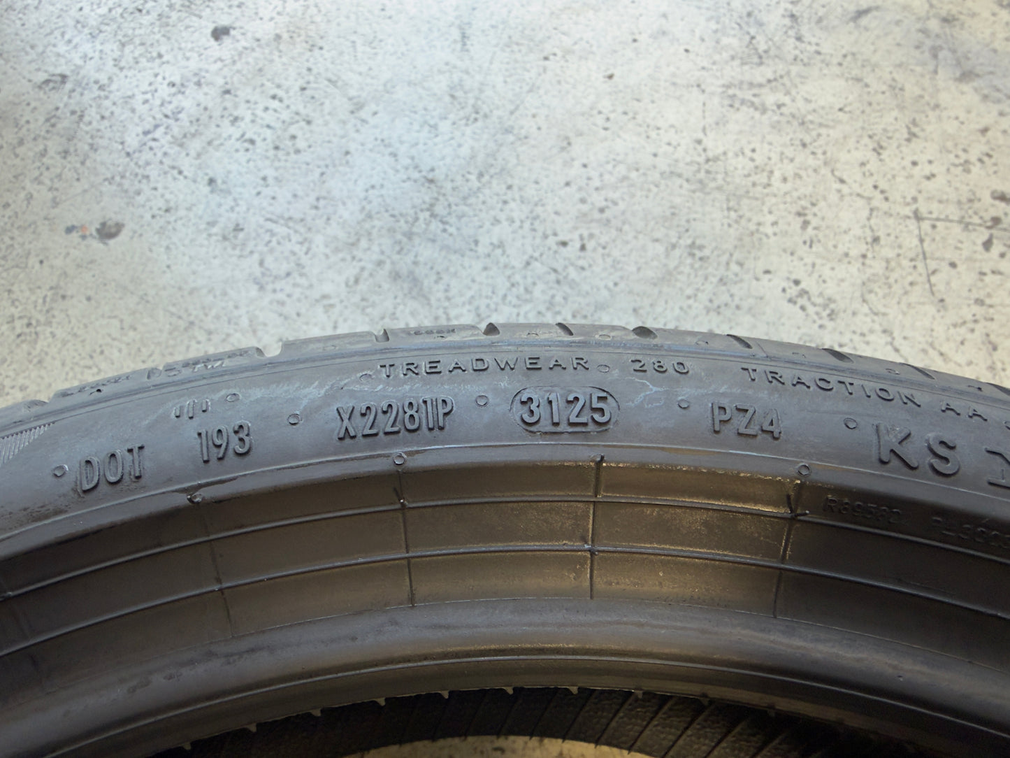 Usato: 1 Gomma 225/40R19 93Y XL Pirelli Estiva 90% residui