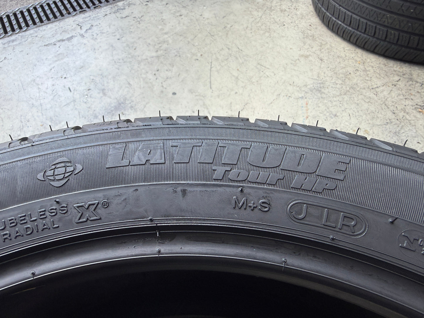 Usato: 2 Pneumatici Michelin Latitude Tour HP 265/45R21 104W J LR M+S Estivi 85% Residui