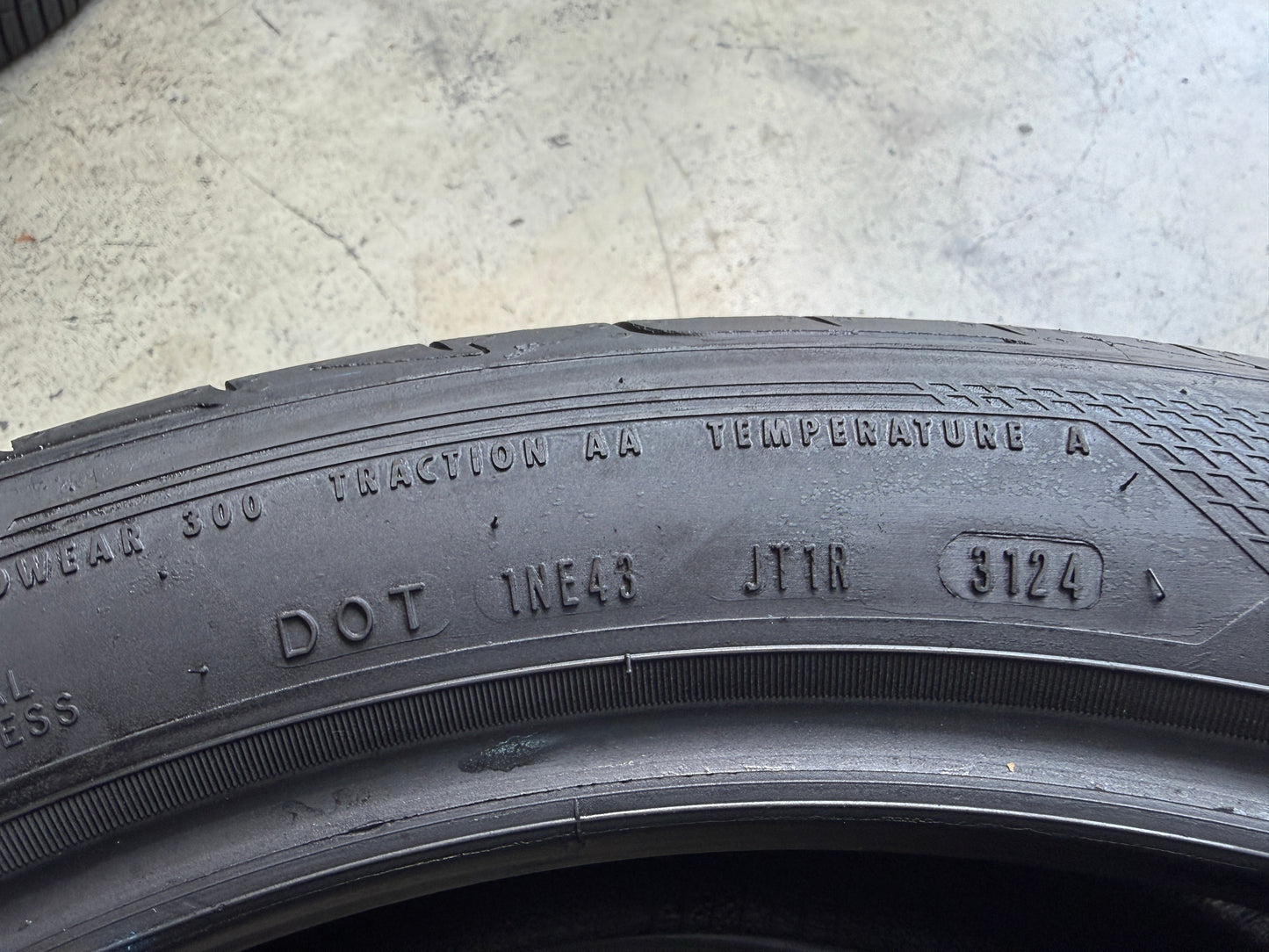 Usato: 2 Pneumatici Goodyear Eagle F1 Asymmetric 5 265/40R21 105H XL MOE SCT EVR Estivi 95% Residui