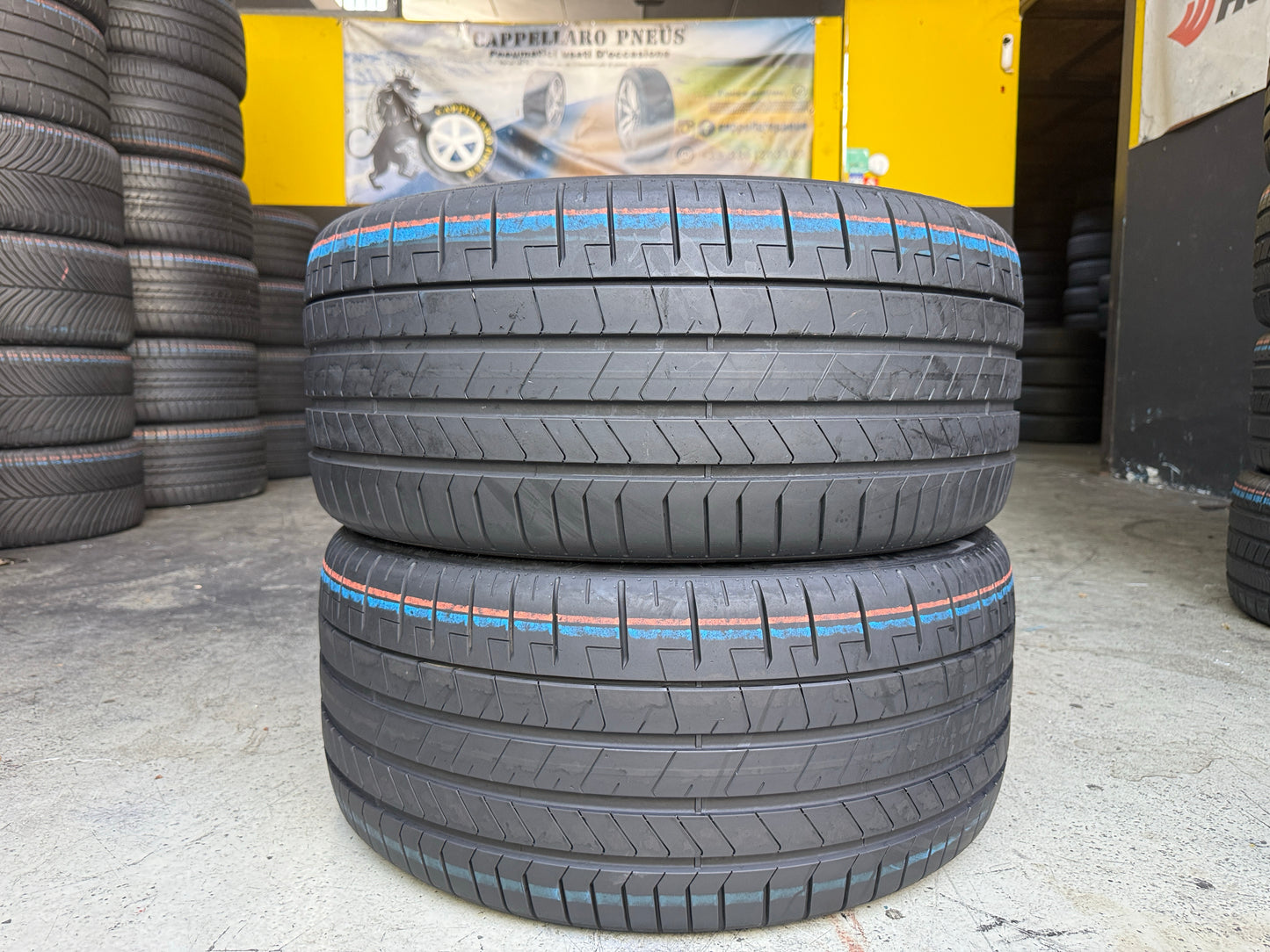 Usato: 2 Pneumatici Pirelli P Zero PZ4 295/35R21 107Y XL MGT1 Estivi 90% Residui