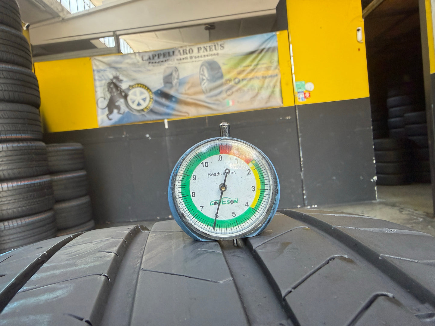 Usato: 2 Pneumatici Pirelli P Zero PZ4 295/35R21 107Y XL MGT1 Estivi 90% Residui