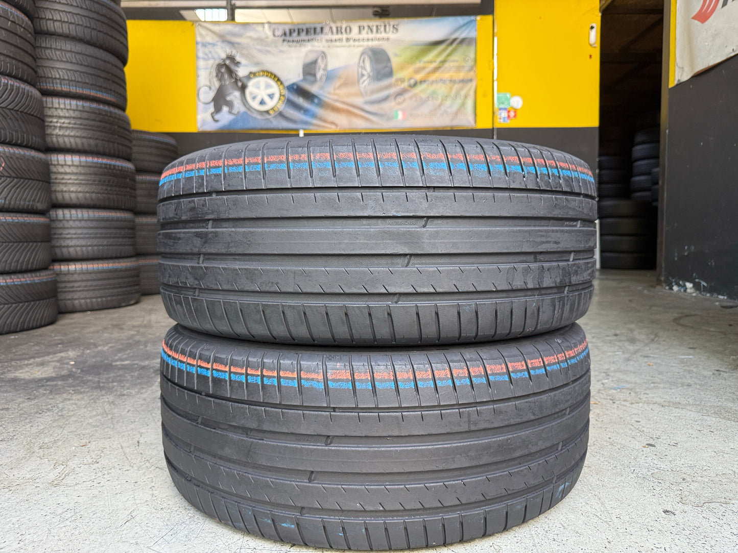 Usato: 2 Pneumatici Michelin Pilot Sport EV 255/45R21 106Y XL NE0 Porsche Estivi 85% Residui