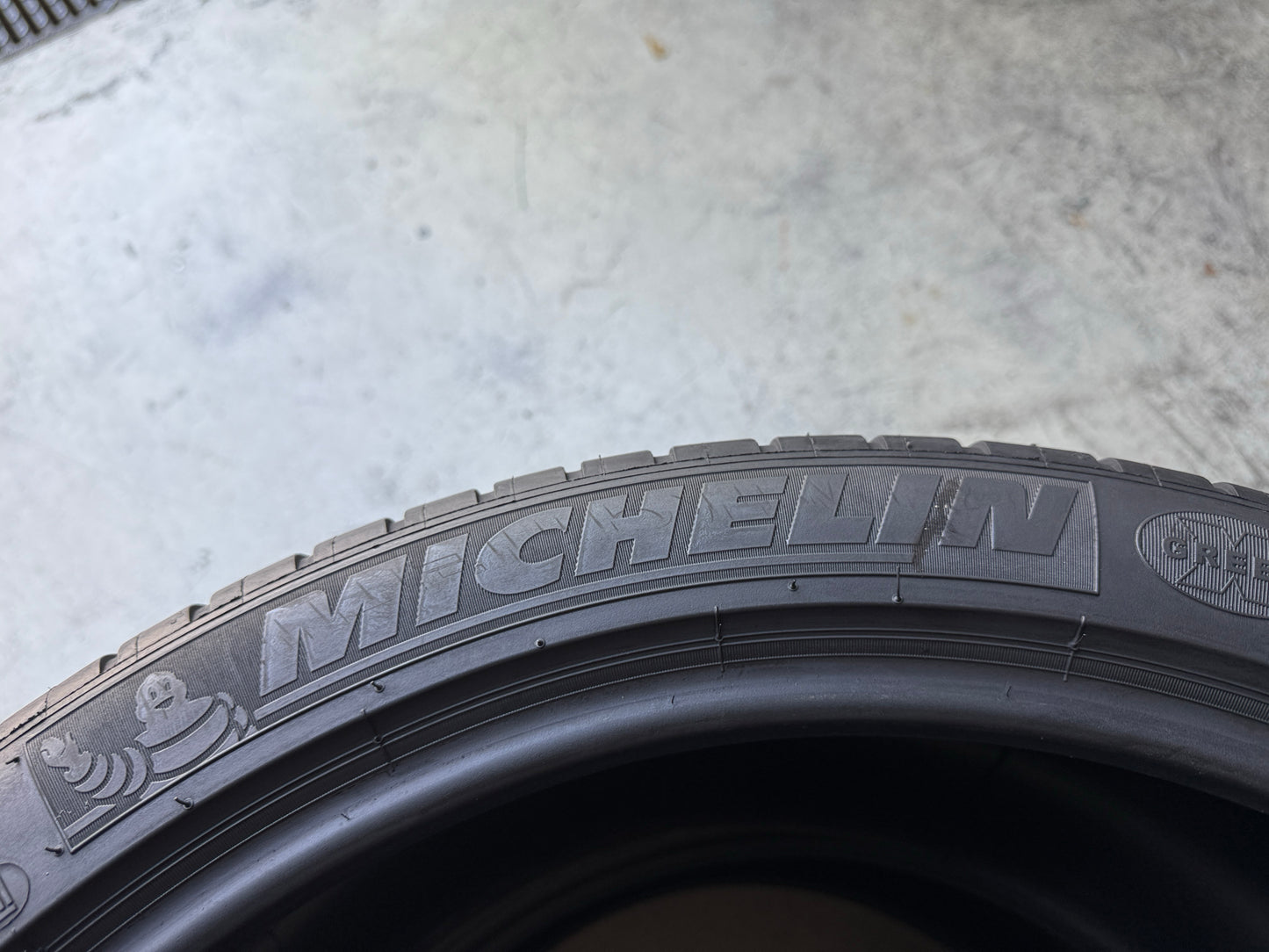 Usato: 2 Pneumatici Michelin Latitude Sport 3 295/35R21 103Y N2 Porsche Estive 90% Residui