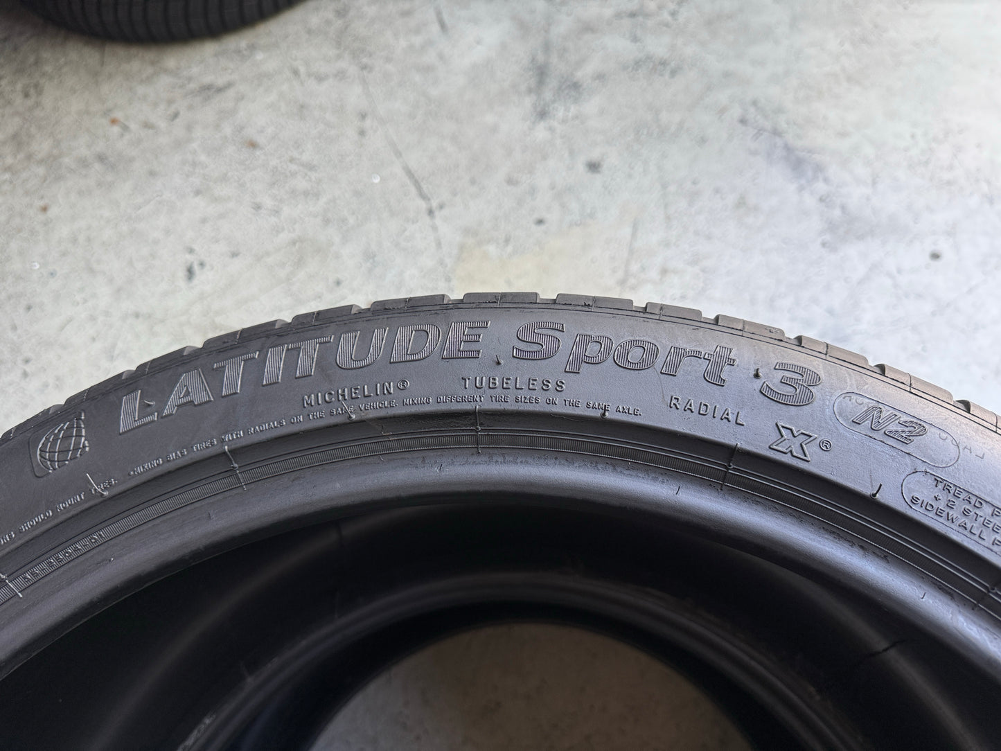 Usato: 2 Pneumatici Michelin Latitude Sport 3 295/35R21 103Y N2 Porsche Estive 90% Residui