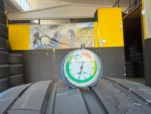 Usato: 2 Pneumatici Continental SportContact 7 245/40R21 100Y XL FR EVc Estive 90% Residui