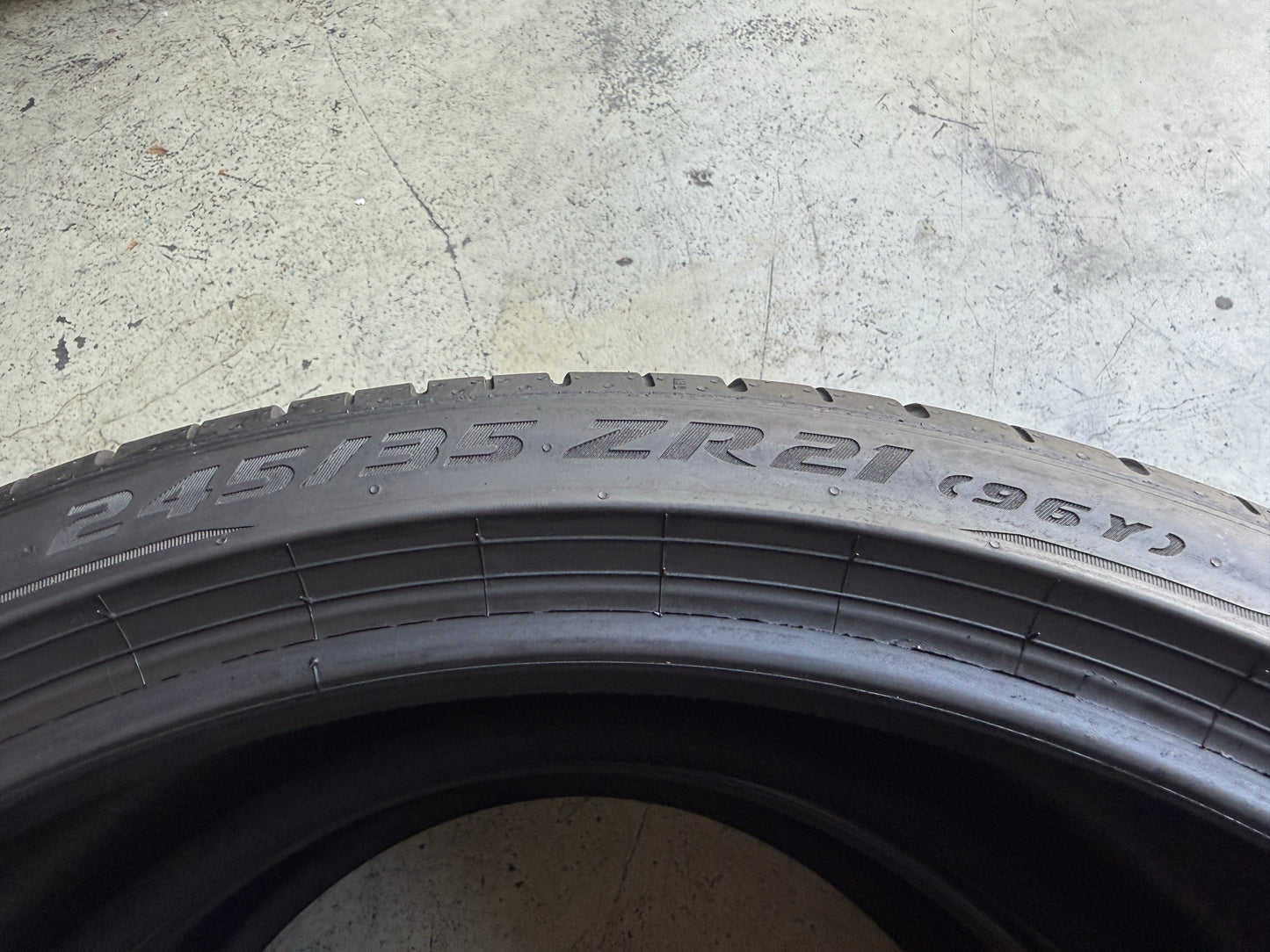 Usato: 2 Pneumatici Pirelli P Zero PZ4 245/35R21 96Y XL FR MGT Estive 95% Residui