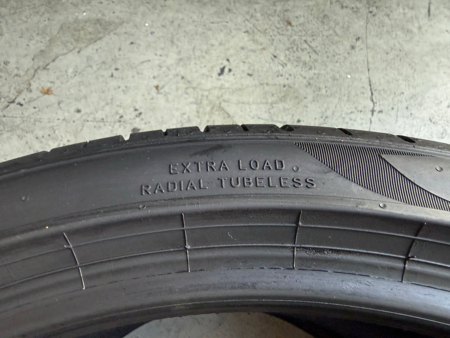 Usato: 2 Pneumatici Pirelli P Zero PZ4 245/35R21 96Y XL FR MGT Estive 95% Residui