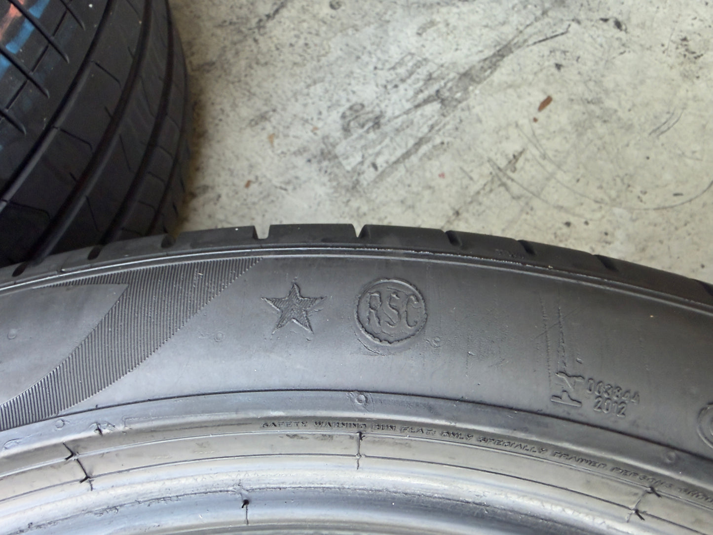 Usato: 4 Pneumatici Pirelli P Zero PZ4 275/40R21 107Y + 315/35R21 111Y XL * BMW Run Flat 85-90% Residui