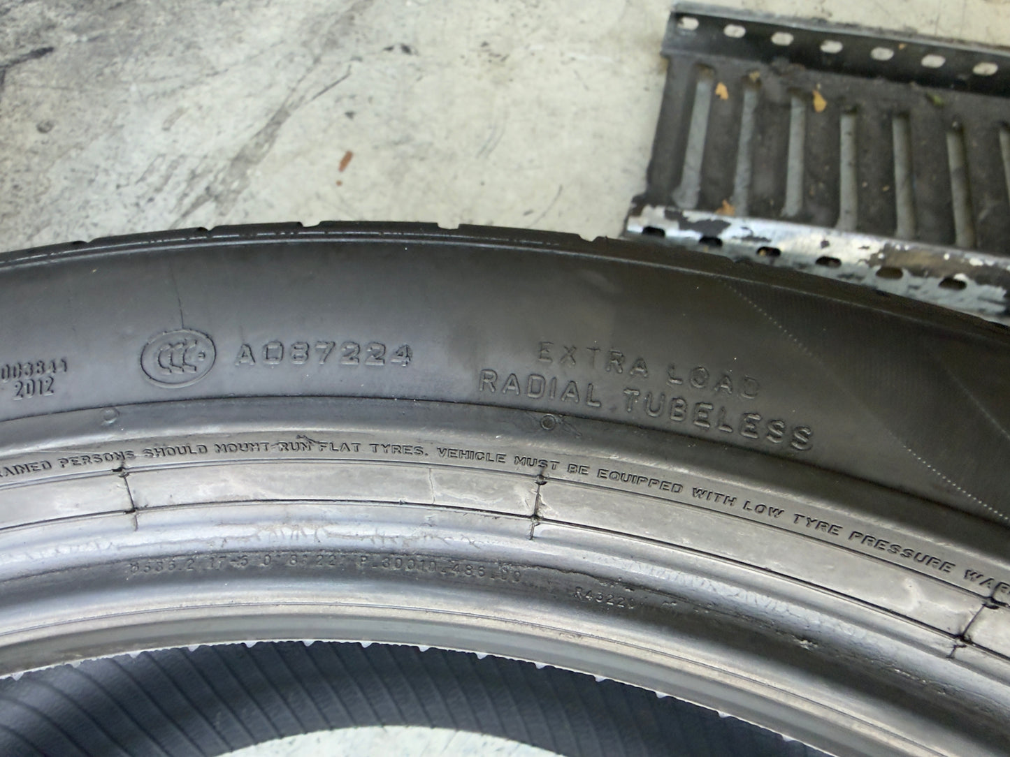 Usato: 4 Pneumatici Pirelli P Zero PZ4 275/40R21 107Y + 315/35R21 111Y XL * BMW Run Flat 85-90% Residui