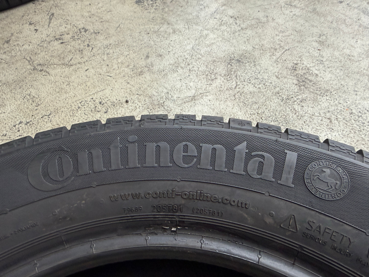 Usato: 4 Gomme 205/60R16 96H XL Continental Invernali 95% residui