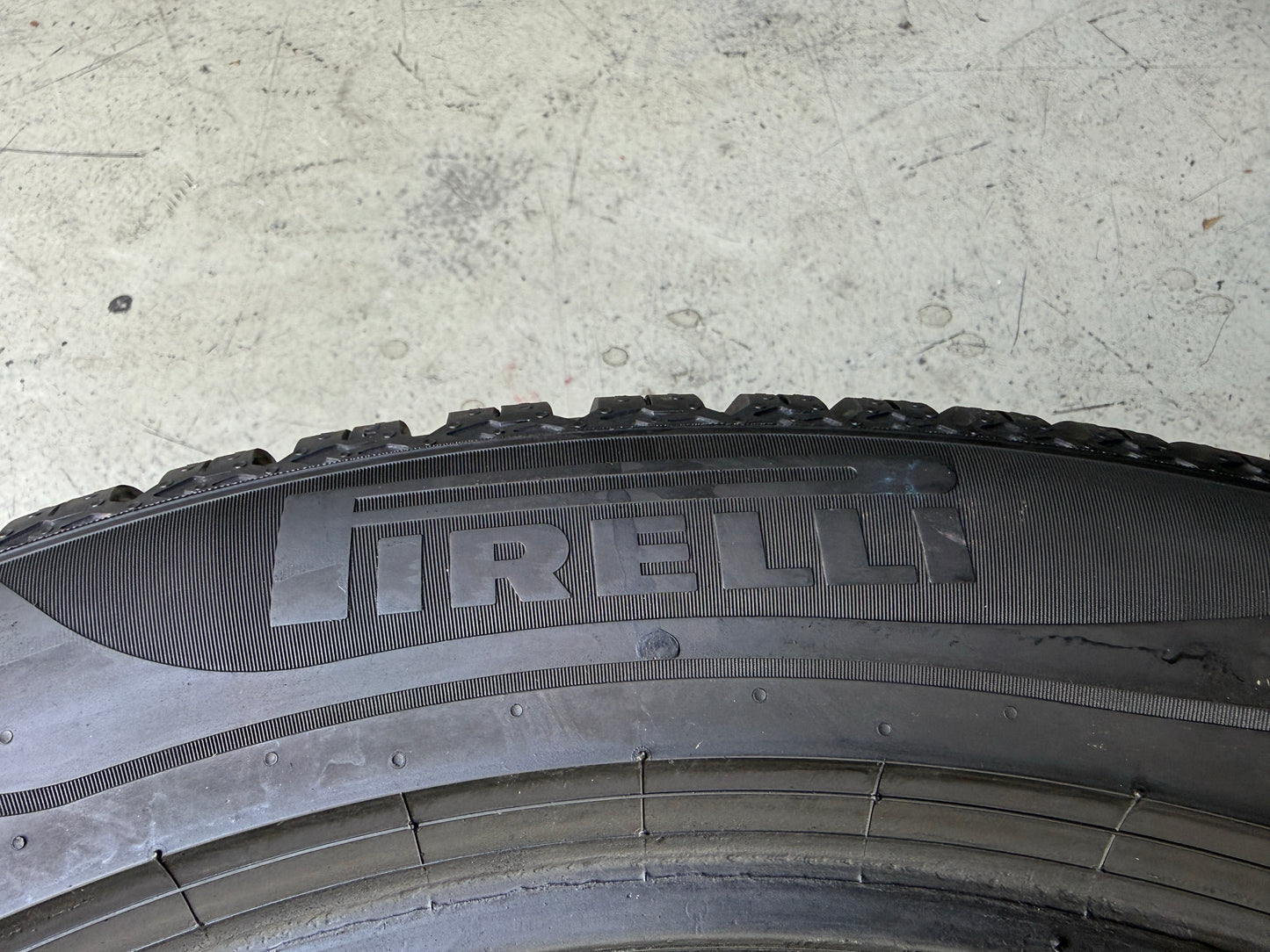 Usato: 4 Pneumatici Pirelli Scorpion All Season SF2 275/45R21 110Y XL M+S 3PMSF 80-90% Residui