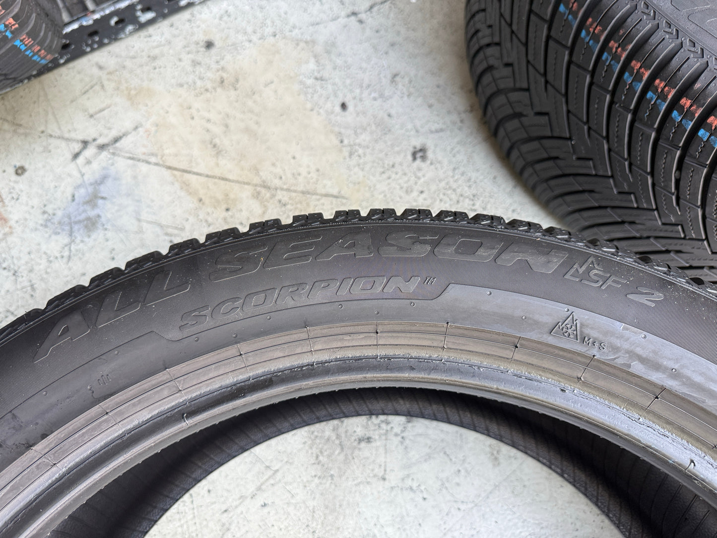 Usato: 4 Pneumatici Pirelli Scorpion All Season SF2 275/45R21 110Y XL M+S 3PMSF 80-90% Residui