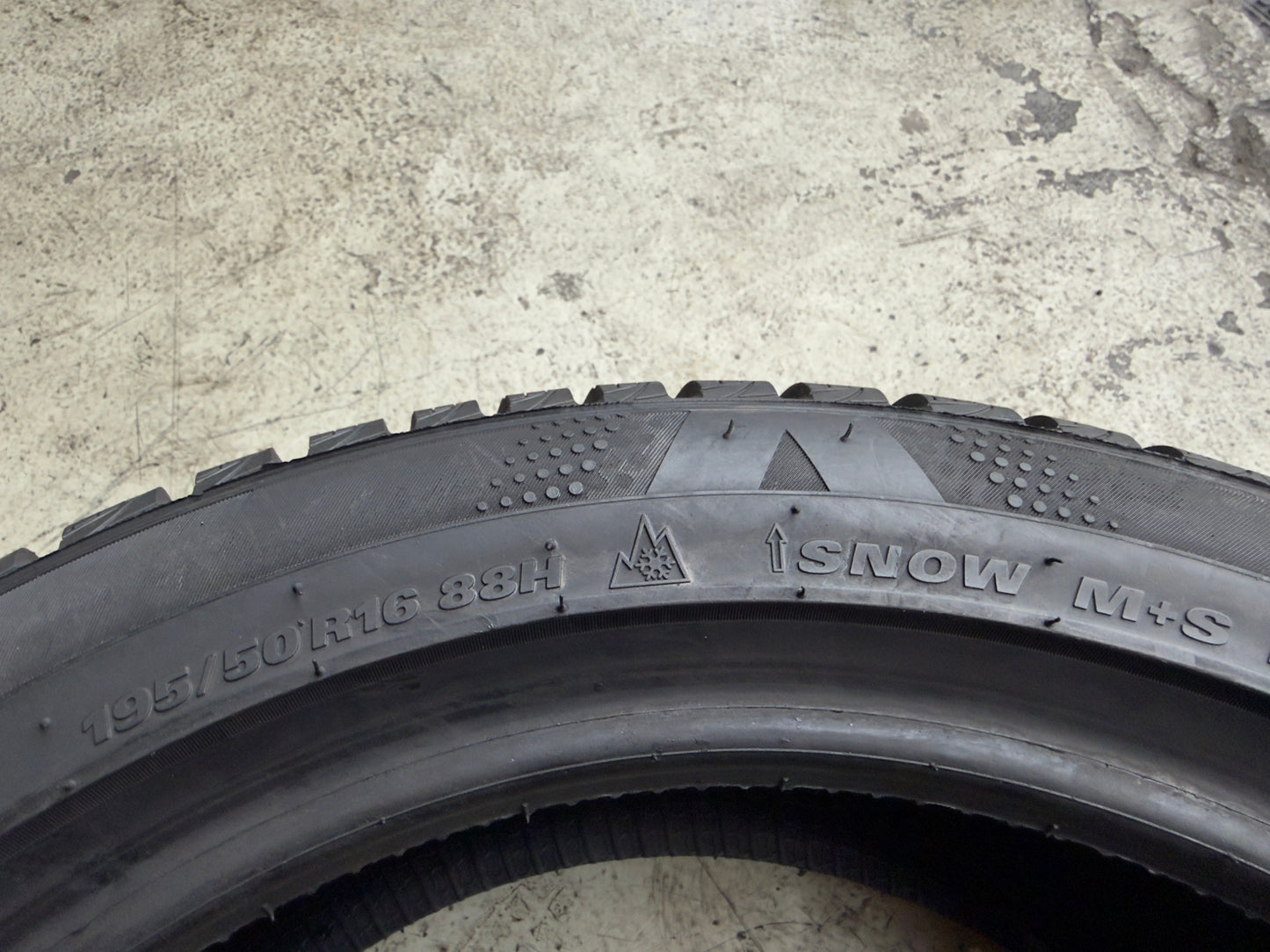 Usato: 4 Gomme 195/50R16 88H XL Kumho Invernali 99% residui