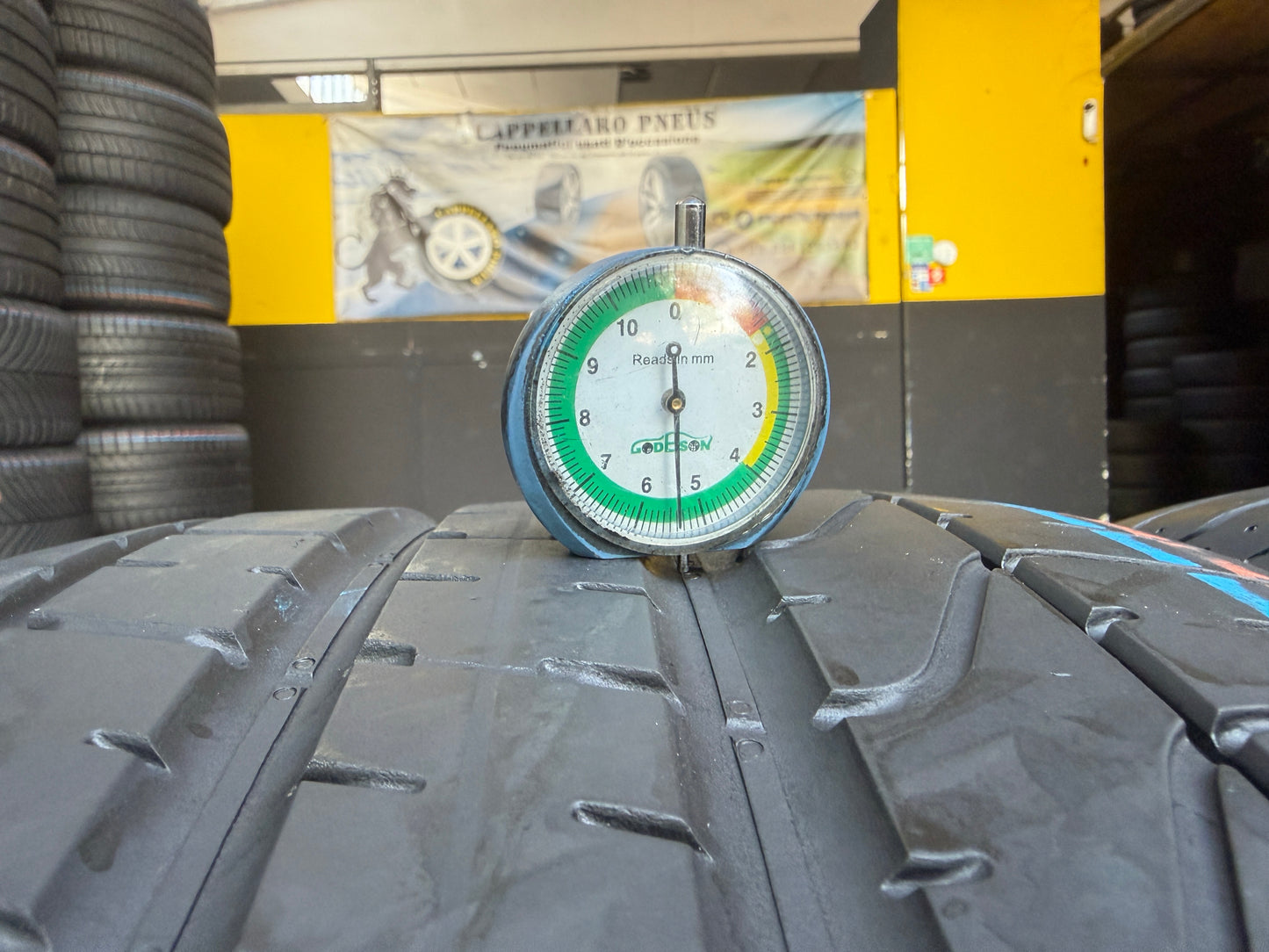 Usato: 4 Pneumatici Pirelli P Zero 265/40R21 101Y + 295/35R21 107Y XL N0 Porsche Estive 85-90% Residui