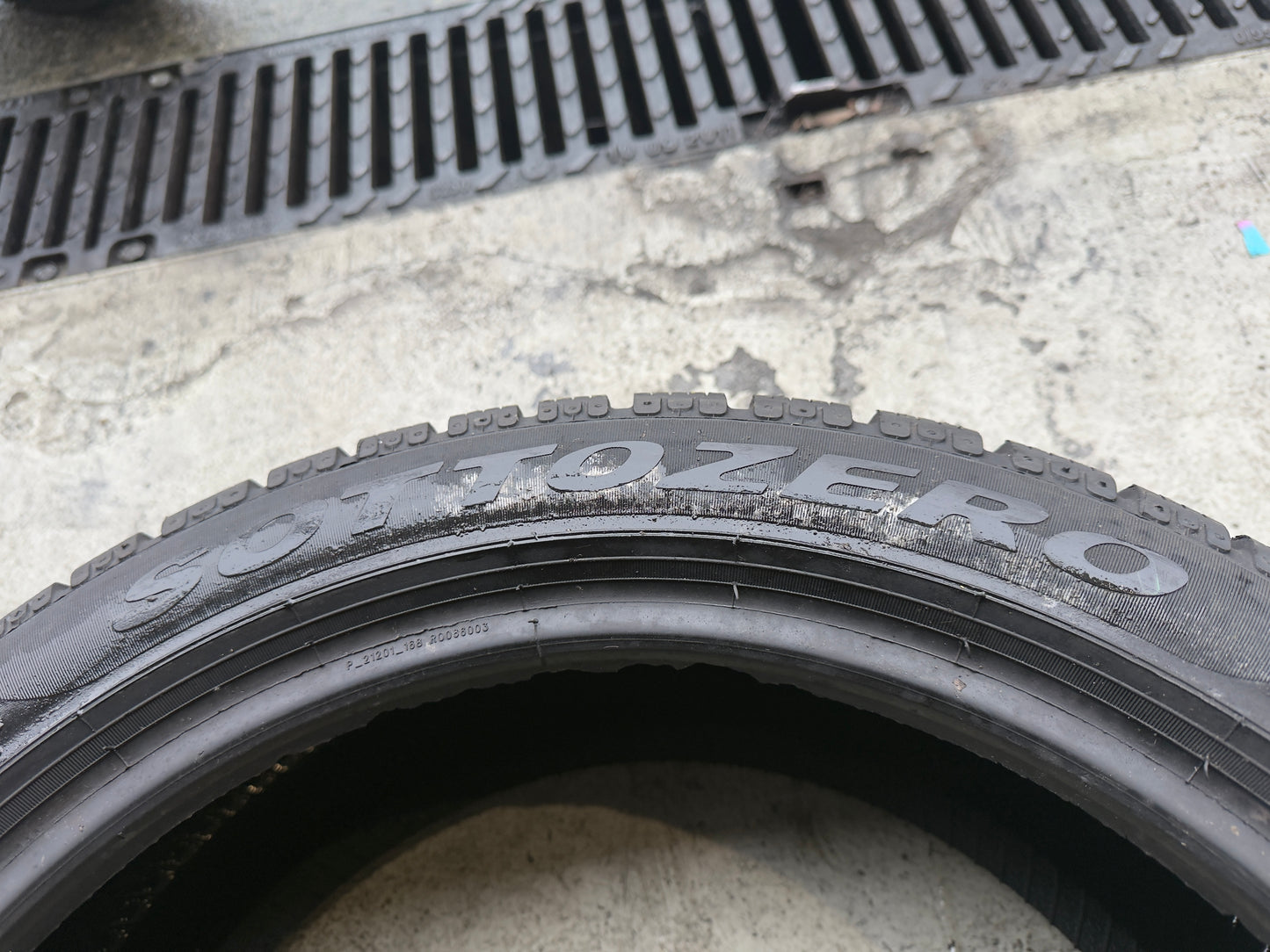 Usato: 4 Gomme 205/50R17 93H XL Pirelli RFT Invernali 95% residui
