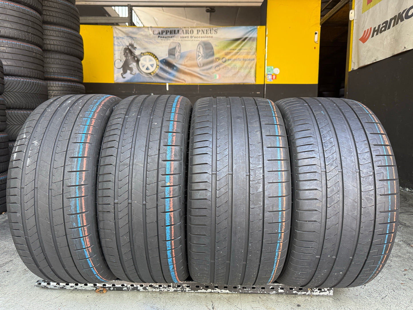 Usato: 4 Pneumatici Pirelli P Zero PZ4 285/35R23 107Y + 325/30R23 109Y XL FP Estive 85-90% Residui
