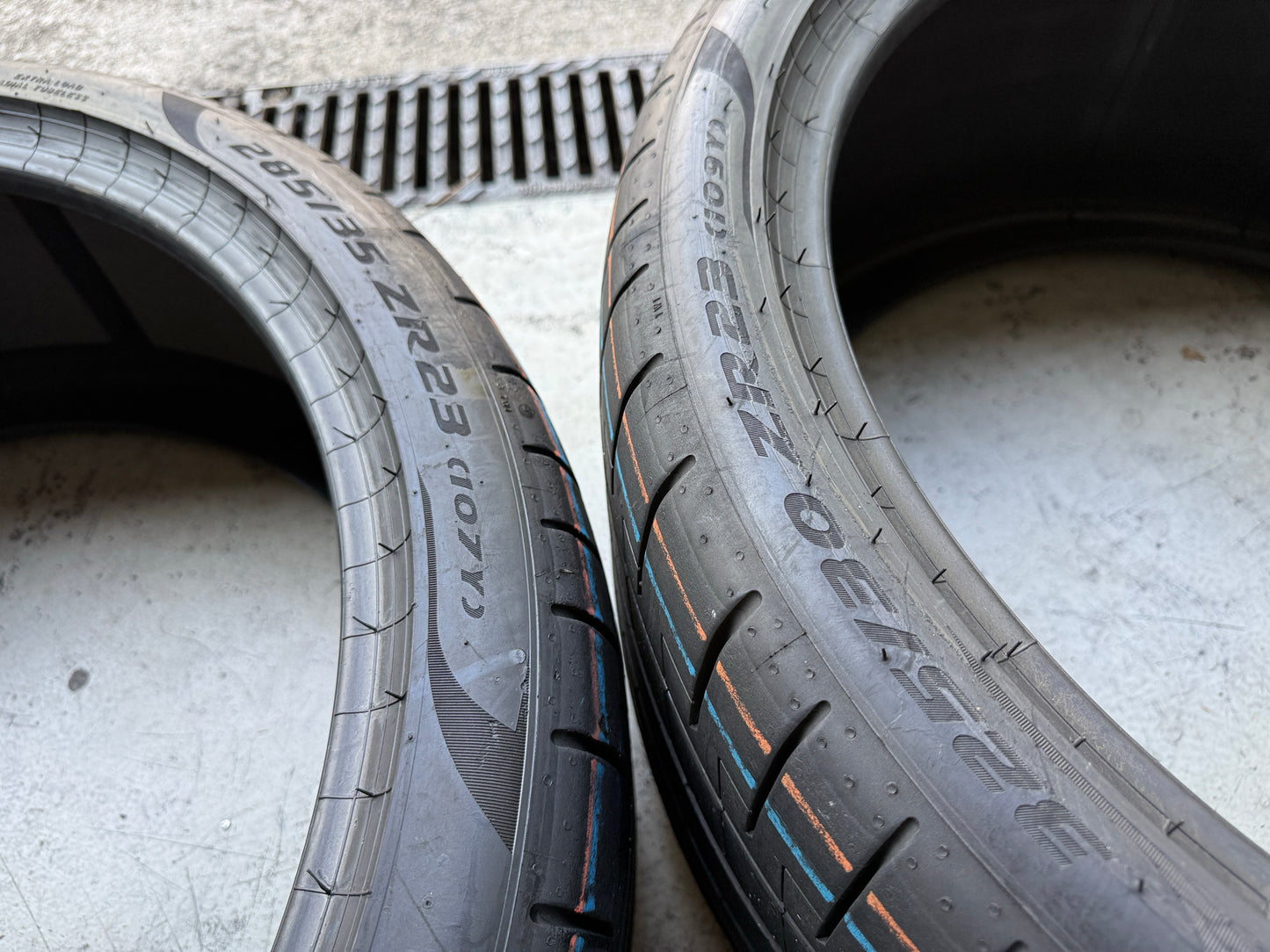 Usato: 4 Pneumatici Pirelli P Zero PZ4 285/35R23 107Y + 325/30R23 109Y XL FP Estive 85-90% Residui