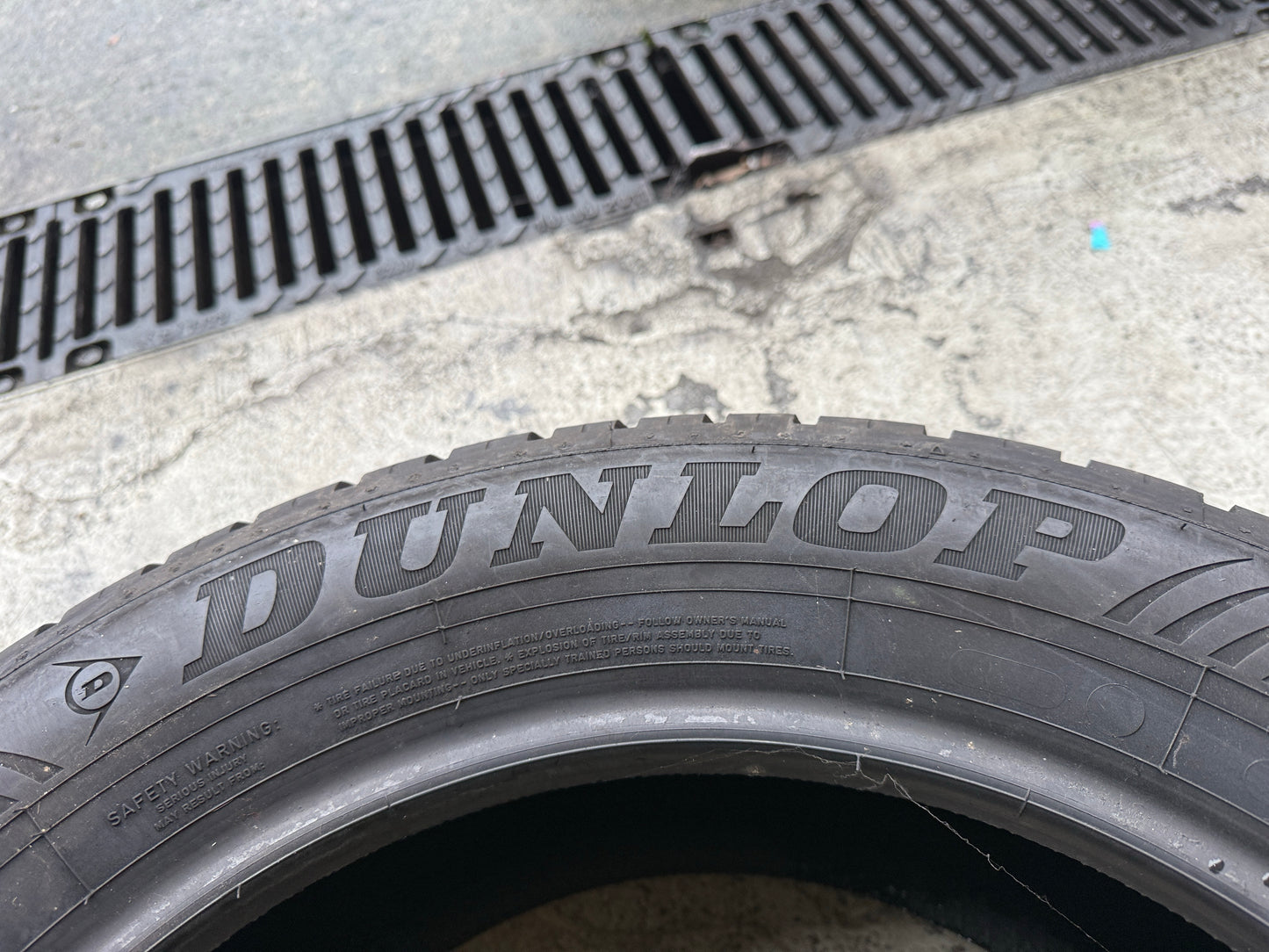 Usato: 4 Gomme 225/55R17 97H Dunlop Invernali 85% residui