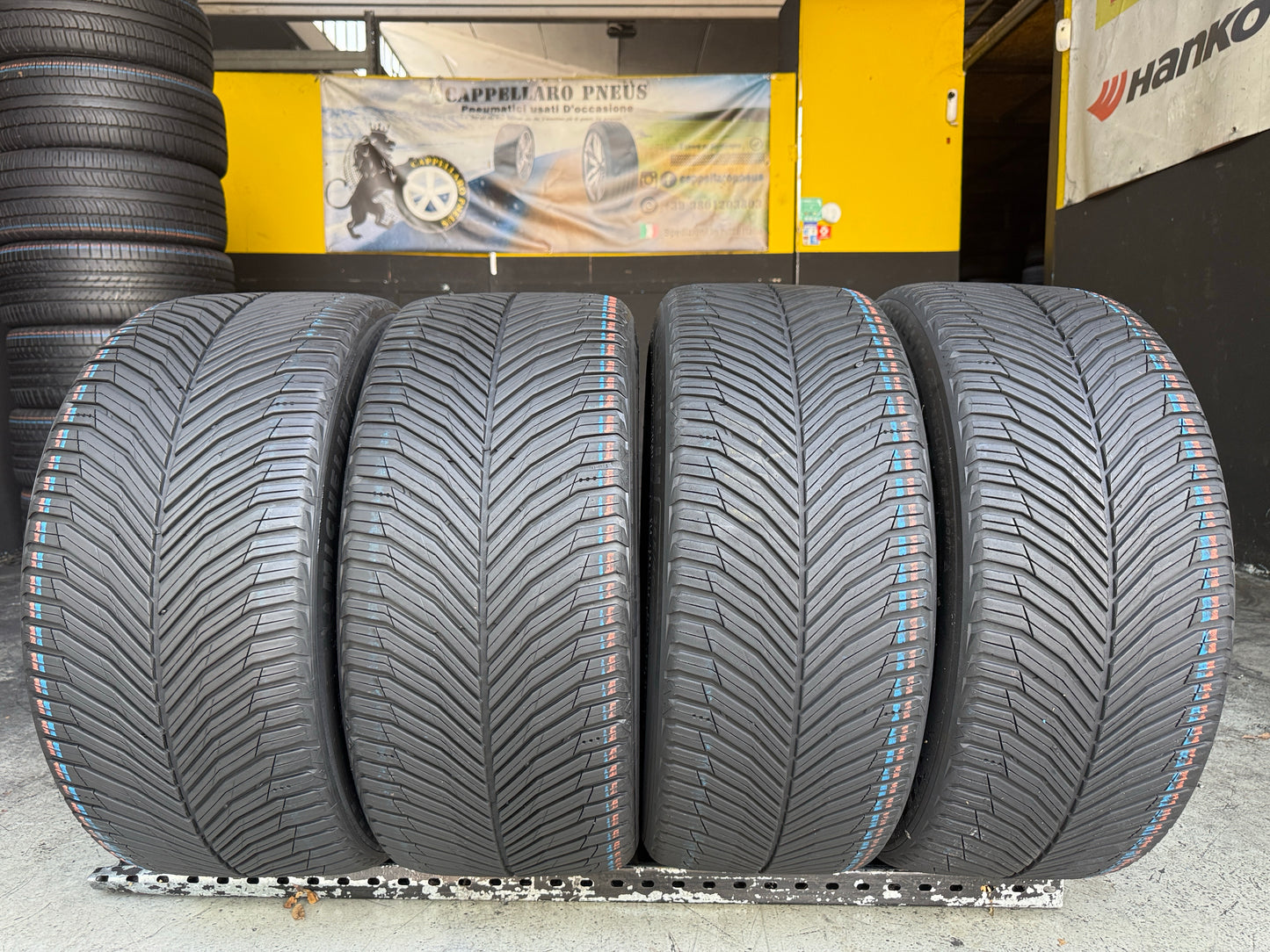 Usato: 4 Pneumatici Michelin CrossClimate 3 Sport FRV 265/40R21 105Y + 295/35R21 107Y XL 4 Stagioni 90% Residui