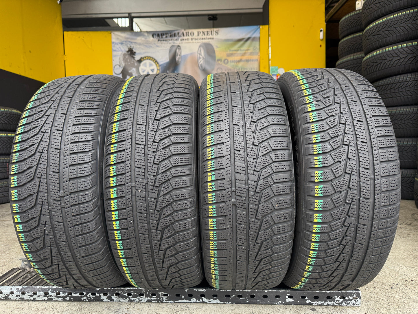 Usato: 4 Gomme 225/60R17 99H Hankook Invernali 70% residui