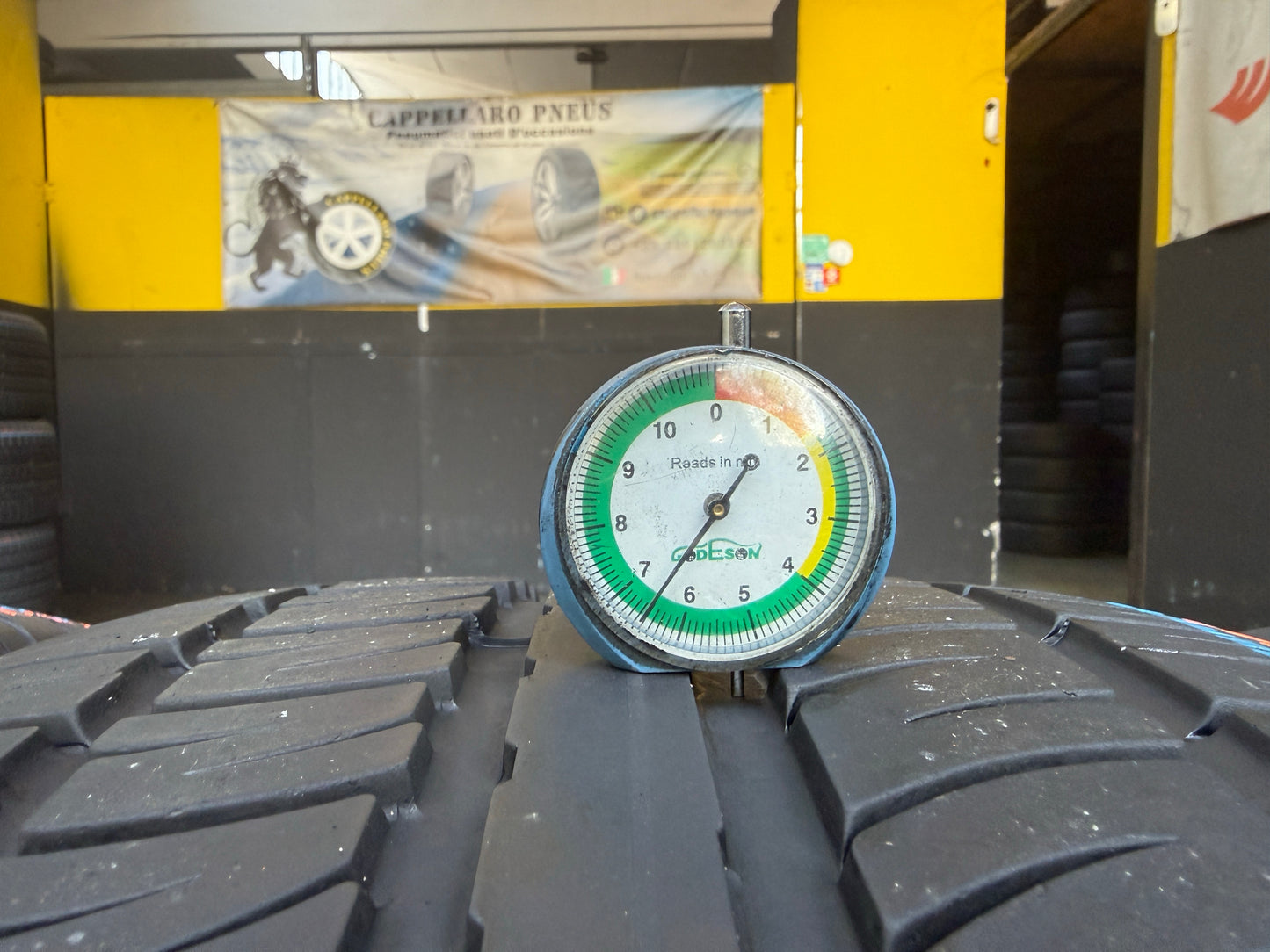 Usato: 4 Pneumatici Pirelli Scorpion Zero Asimmetrico 295/40R22 112W XL MO1 Estive 85% Residui