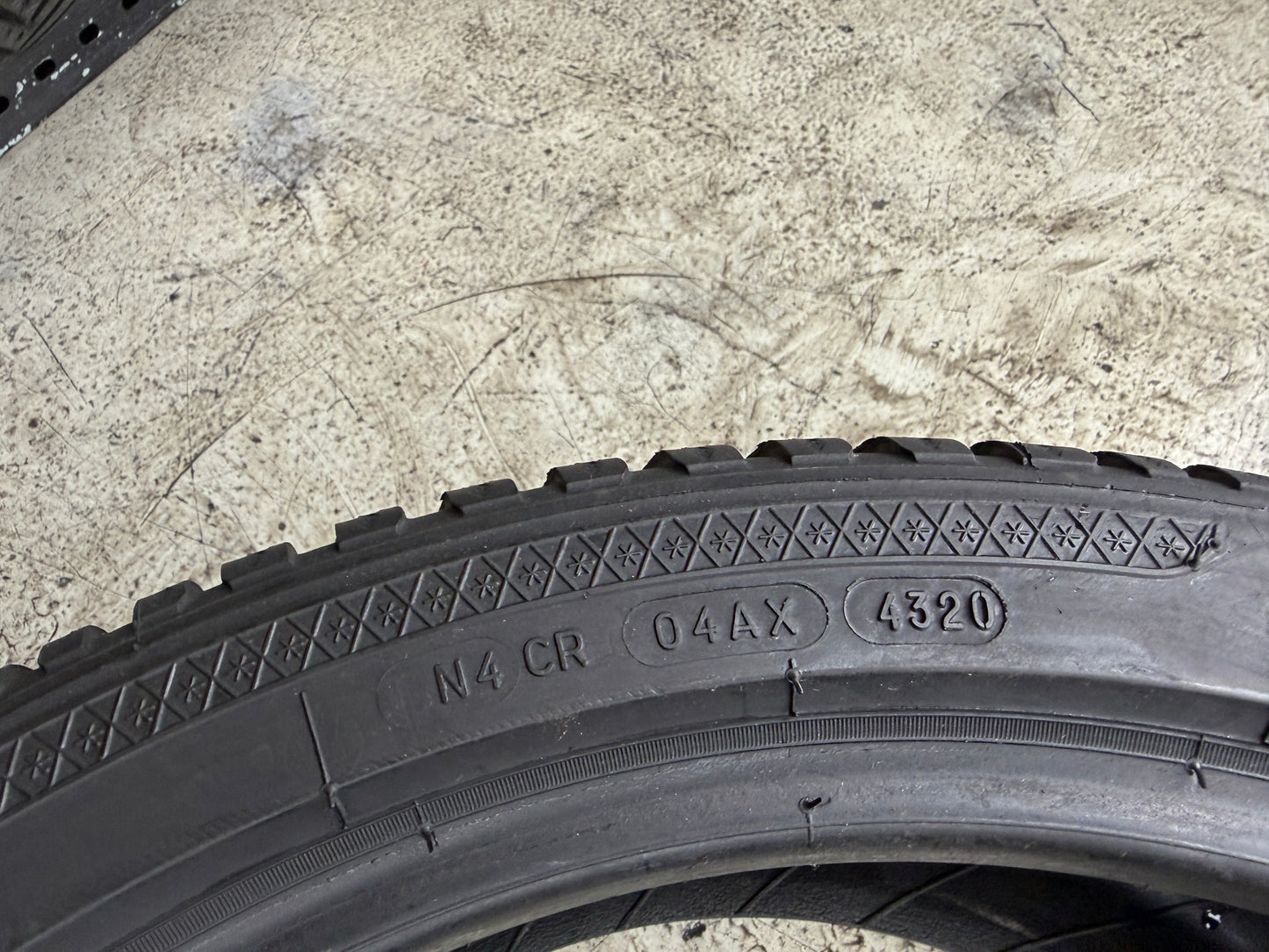 Usato: 4 Gomme 225/40R18 92V Kleber Invernali 85% residui