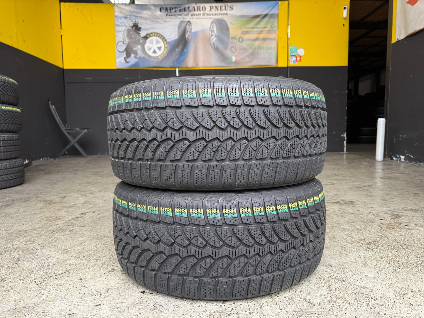 Usato: 2 Gomme 255/40R18 99V XL Bridgestone Pneumatici Invernali 98% residui