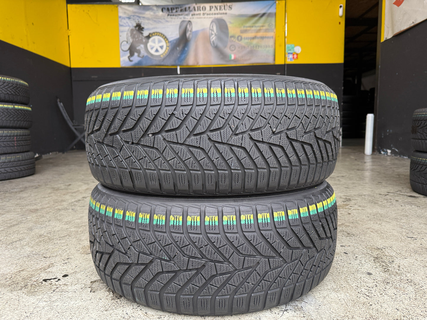 Usato: 2 Gomme 235/50R19 103V XL Yokohama Invernali 85% residui