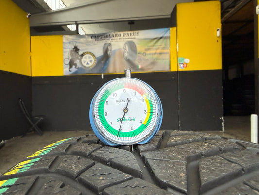 Usato: 2 Gomme 235/50R19 103V XL Yokohama Invernali 85% residui