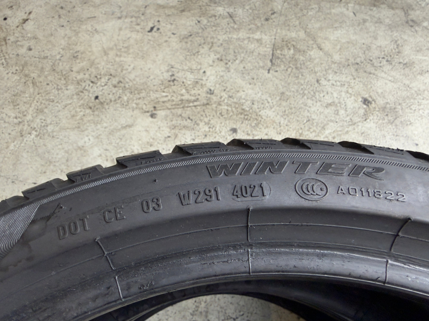 Usato: 2 Gomme 255/35R19 96H XL Pirelli RFT Invernali 80% residui