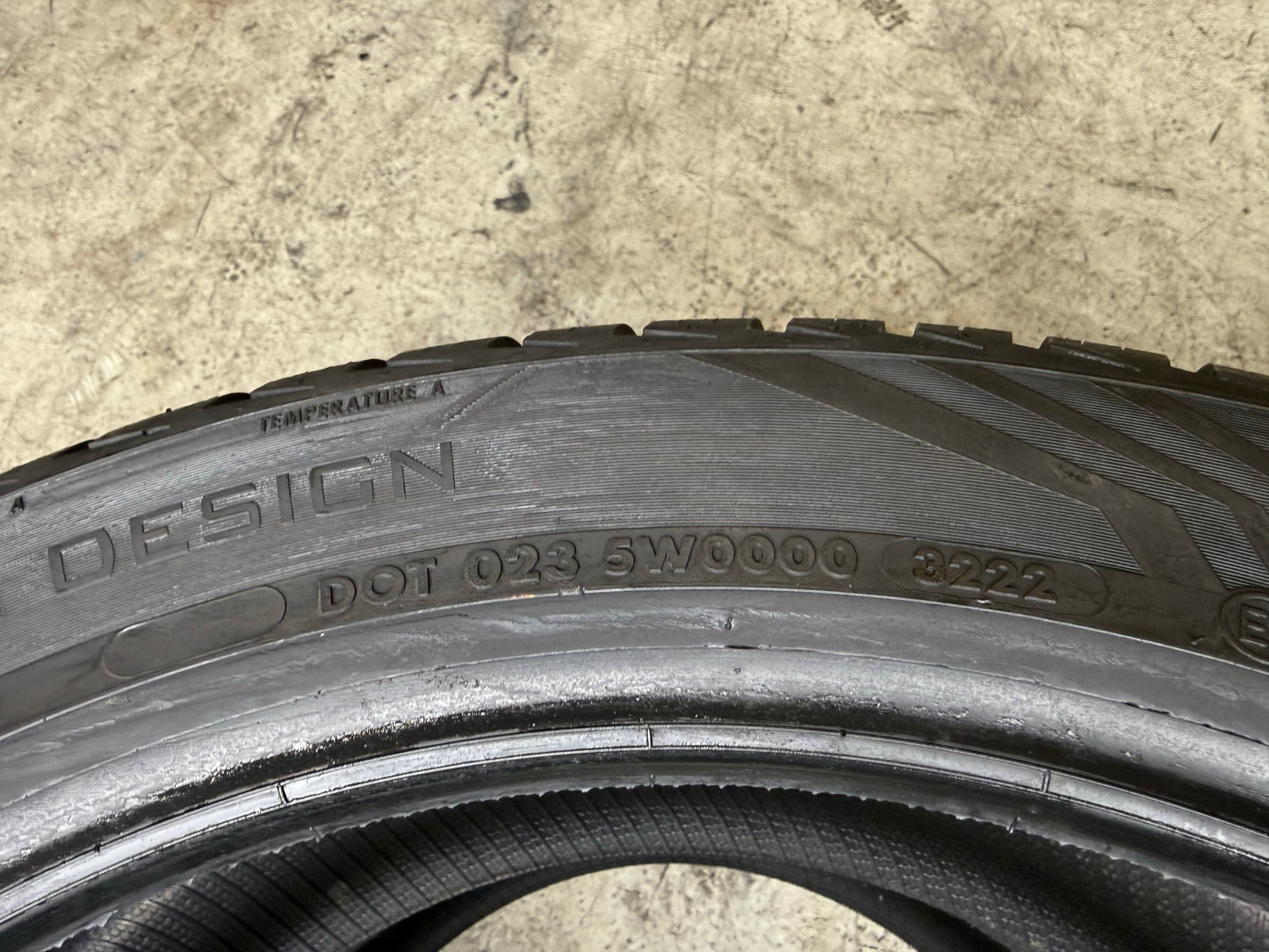 Usato: 2 Gomme 255/40R19 100Y Vredestein 4 Stagioni 90% residui