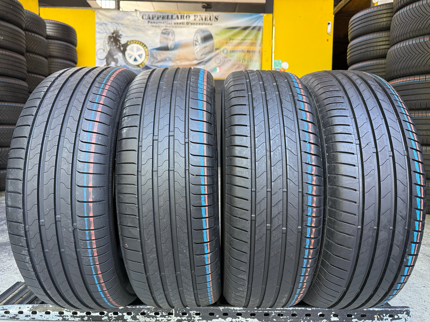 Usato: 4 Pneumatici Bridgestone Turanza 6 215/60R17 96H Enliten Estivi 95% Residui