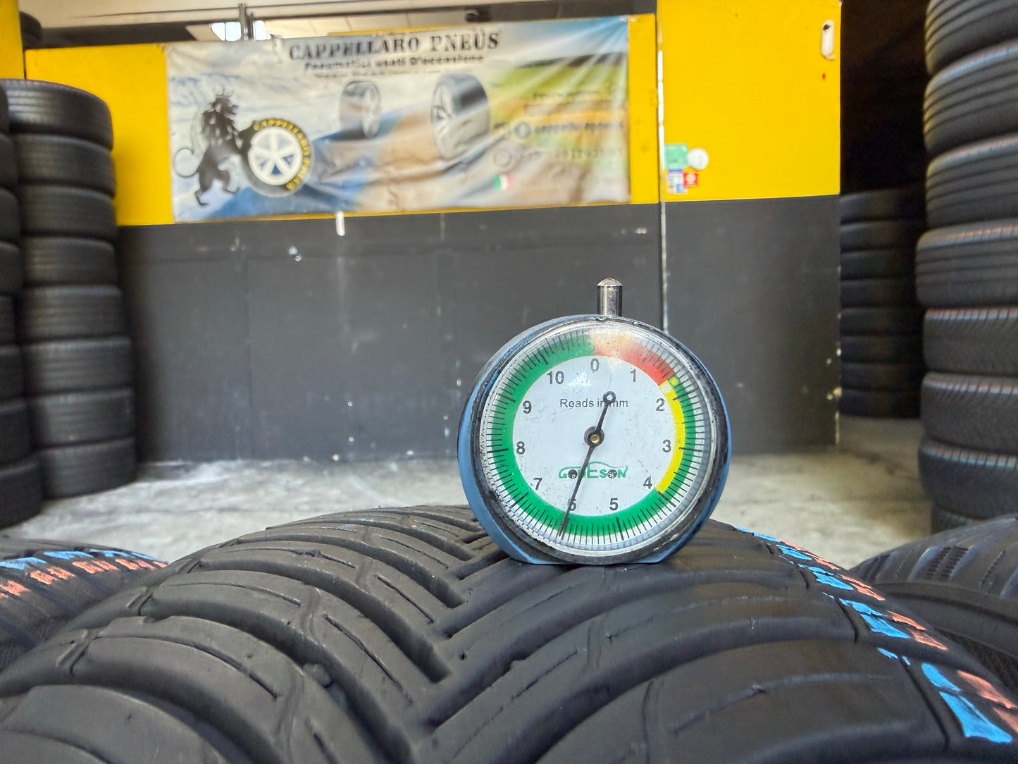 Usato: 4 Pneumatici Michelin CrossClimate 2 + Kleber Quadraxer SUV 215/60R17 100V XL 4 Stagioni 75-90% Residui